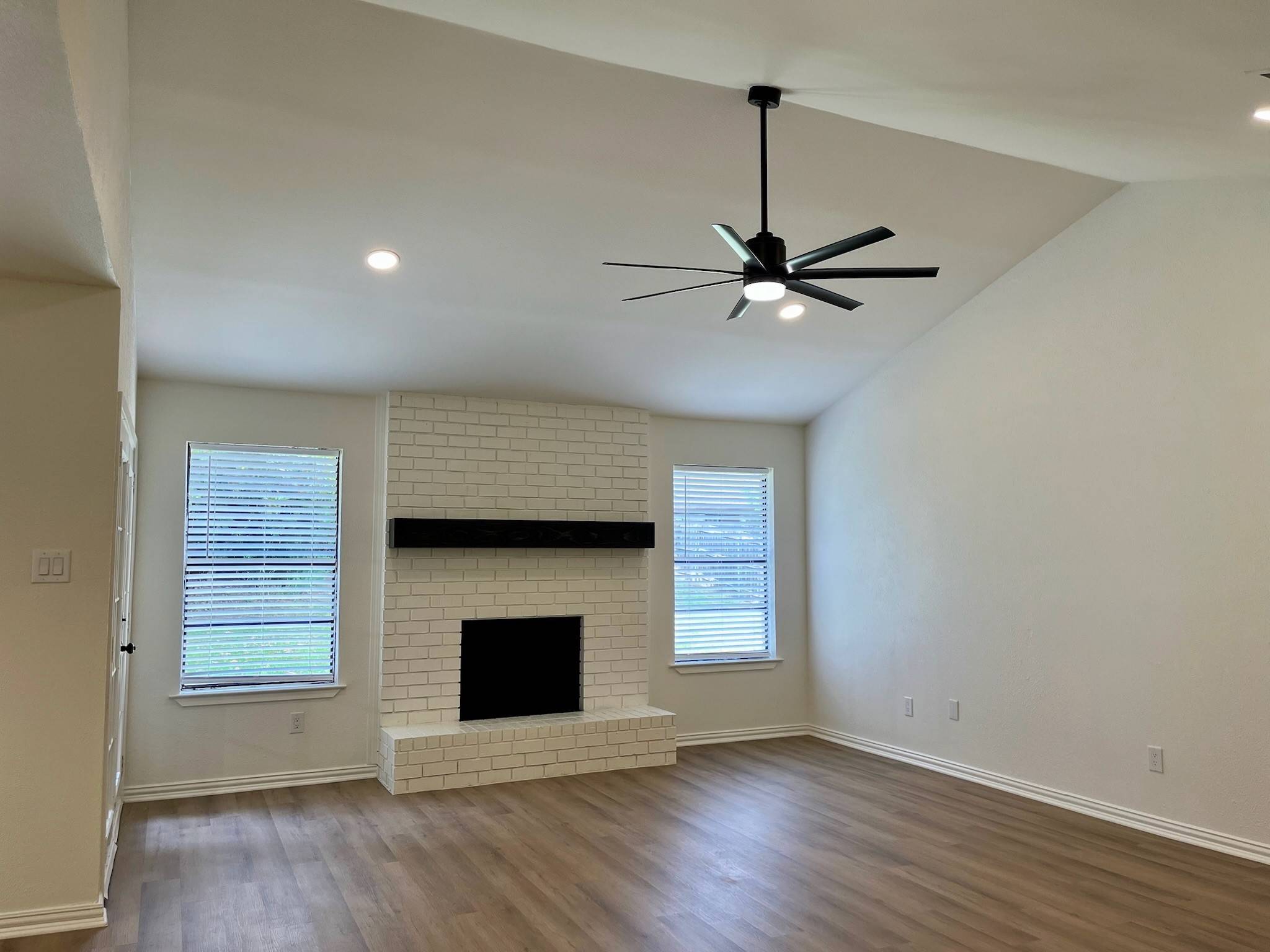 Benbrook, TX 76126,1633 Edge Hill RD