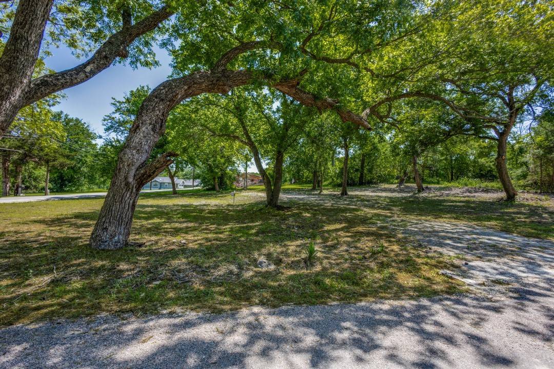 Van Alstyne, TX 75495,881 E Marshall ST