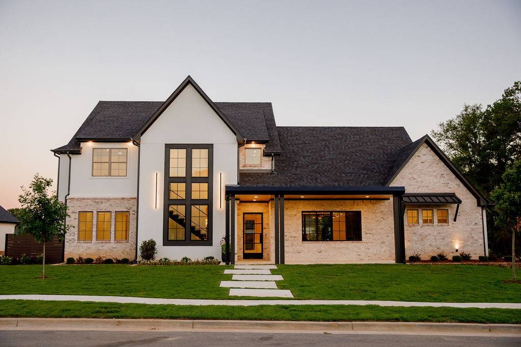 Tyler, TX 75703,1596 Maple