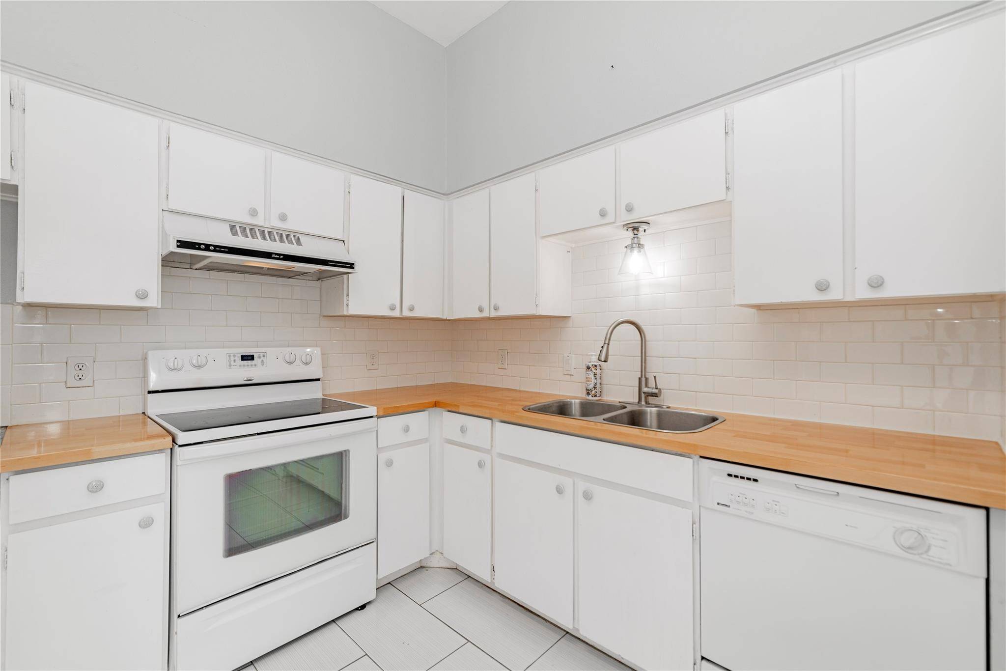 Dallas, TX 75230,10438 High Hollows DR #245