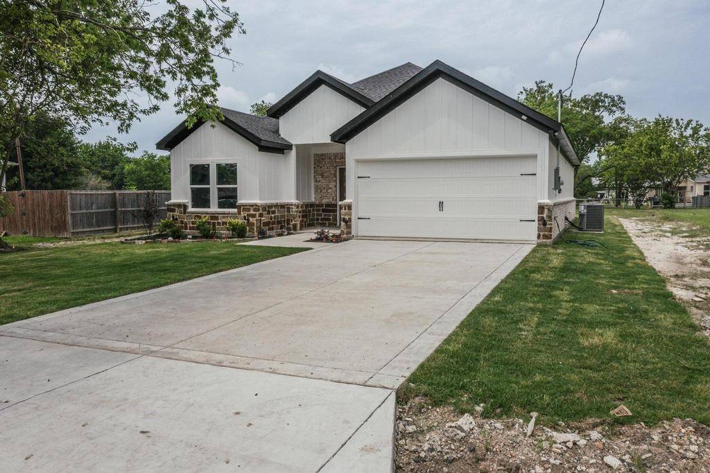Wolfe City, TX 75496,704 Witt