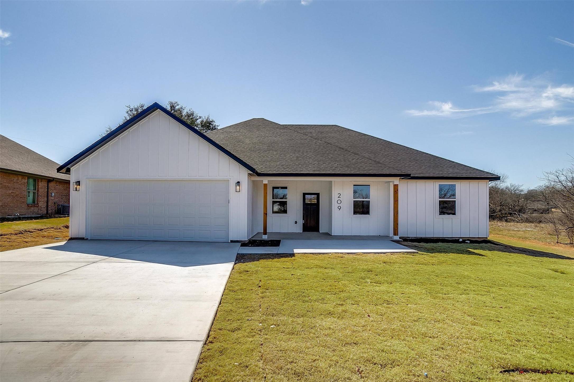 Runaway Bay, TX 76426,209 Lanai DR