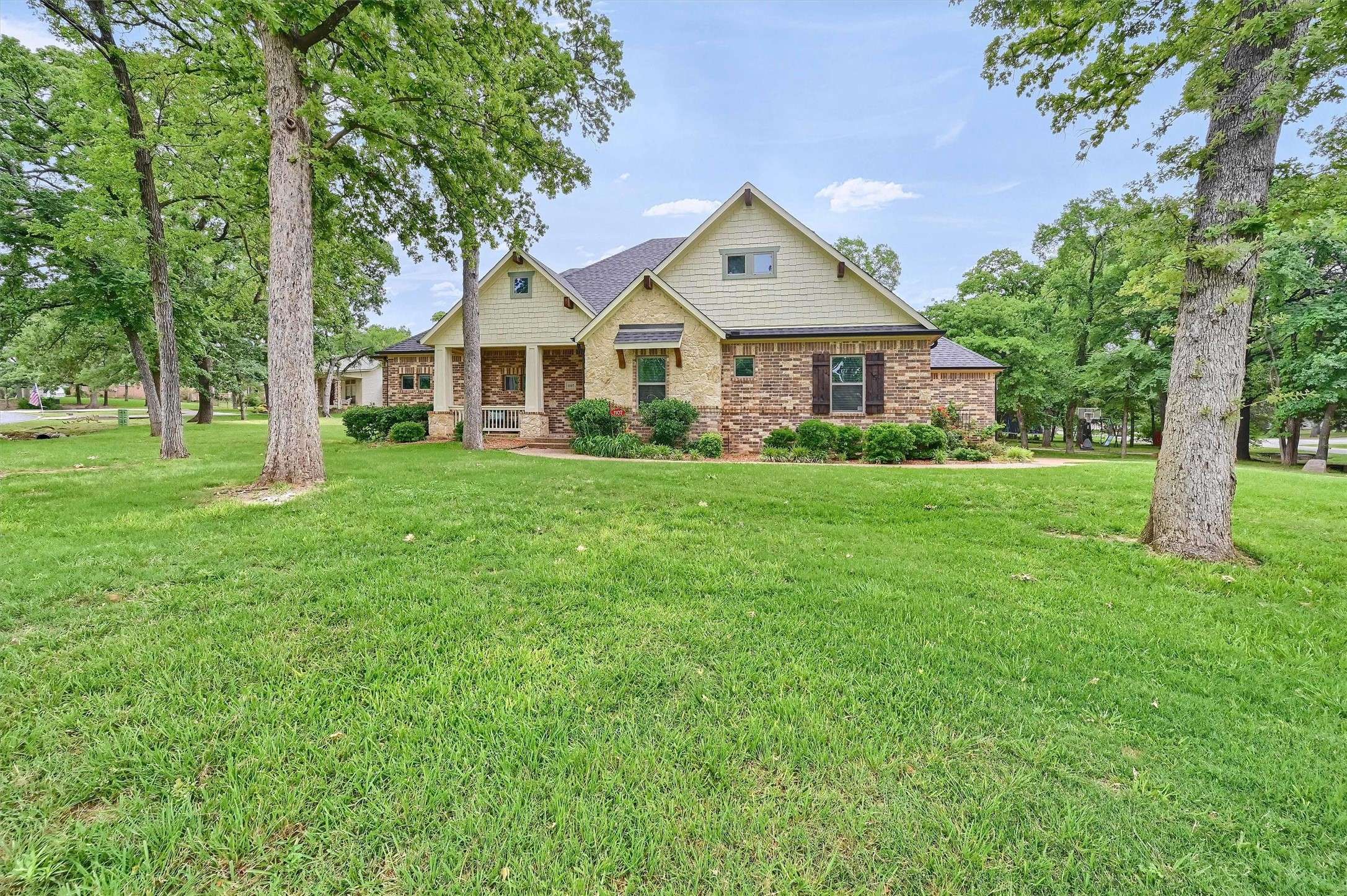 Lake Kiowa, TX 76240,1107 Kiowa DR E