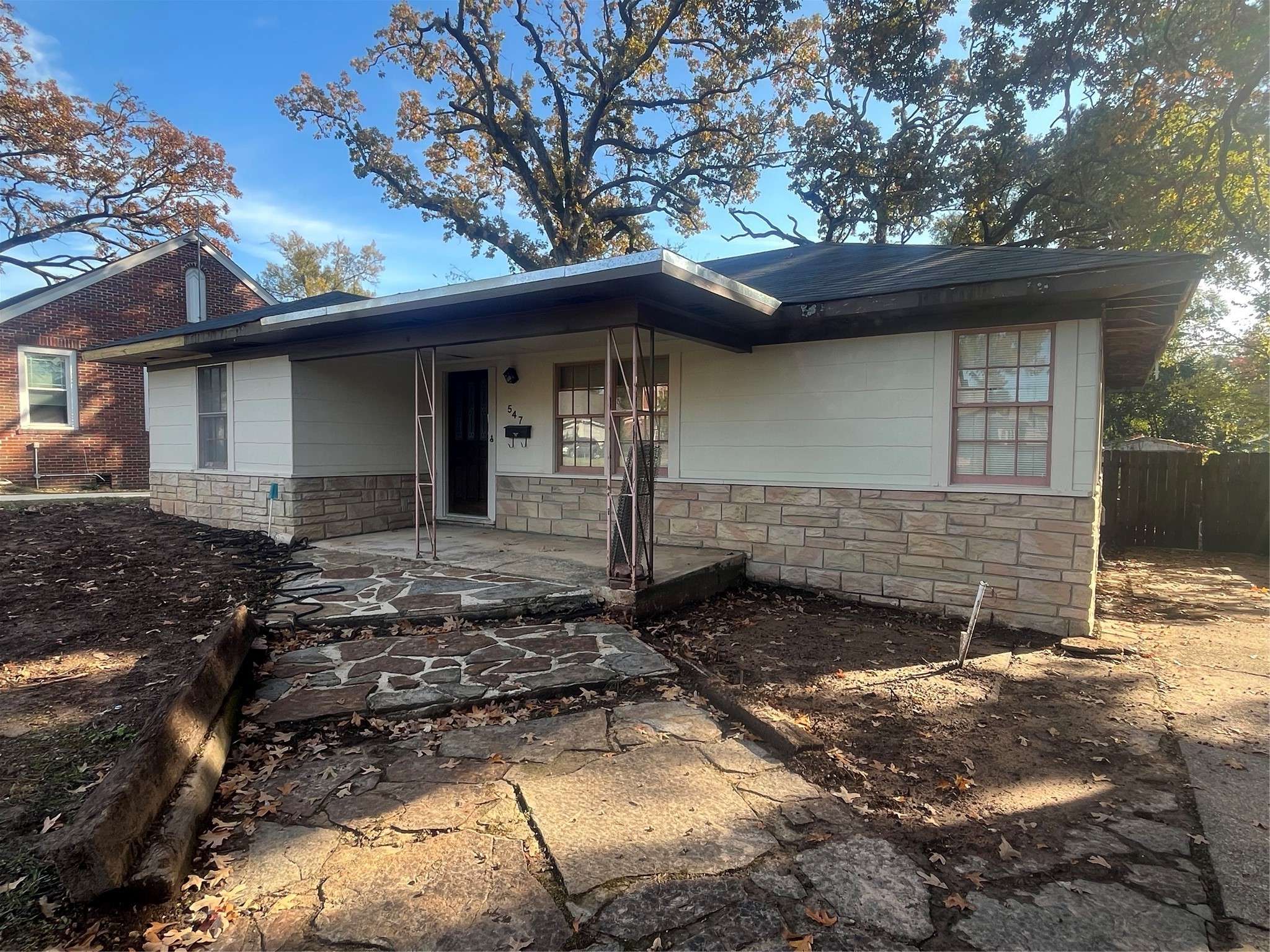 Shreveport, LA 71104,547 Forest AVE