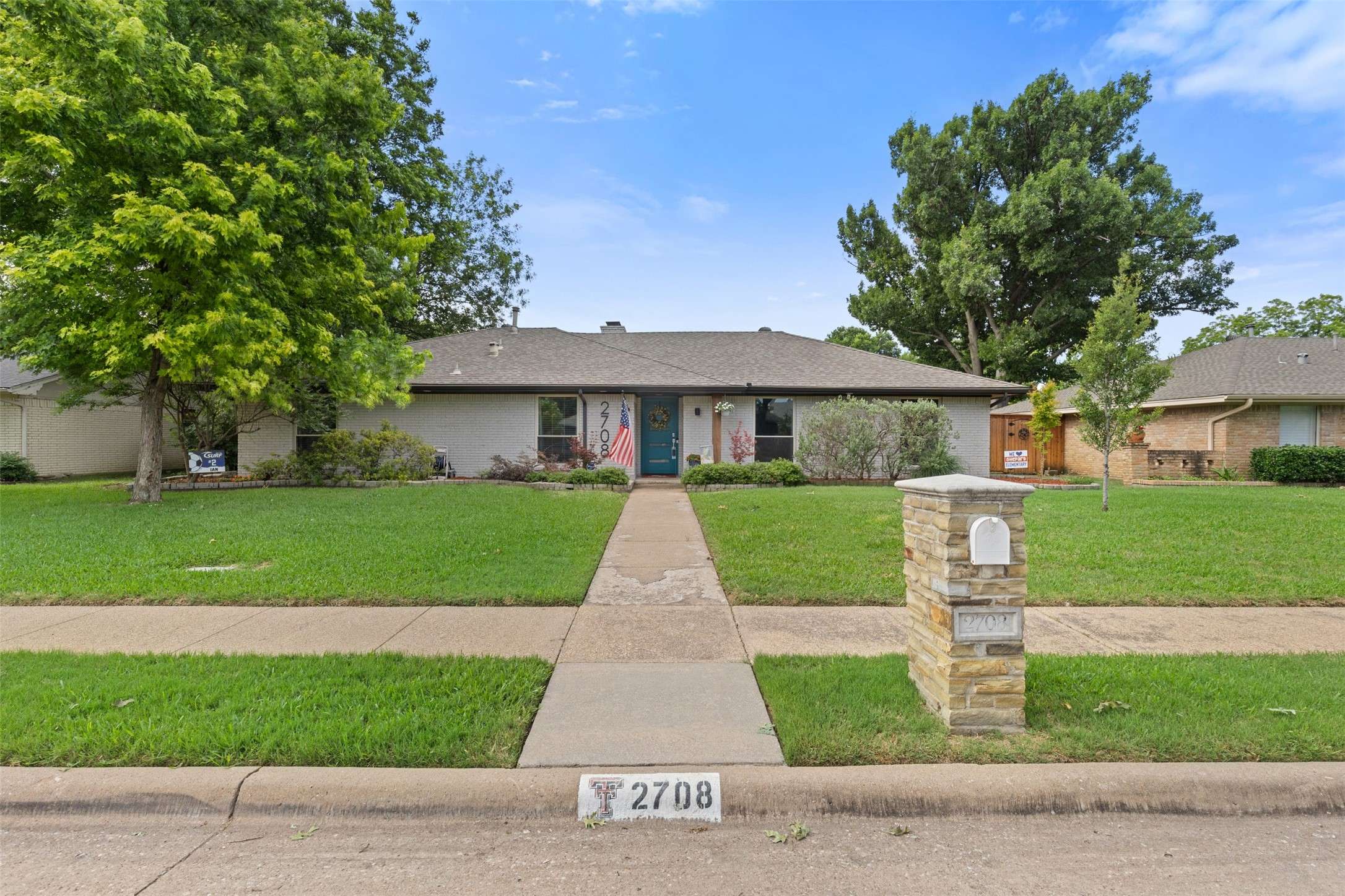 Plano, TX 75075,2708 Hunters Creek DR
