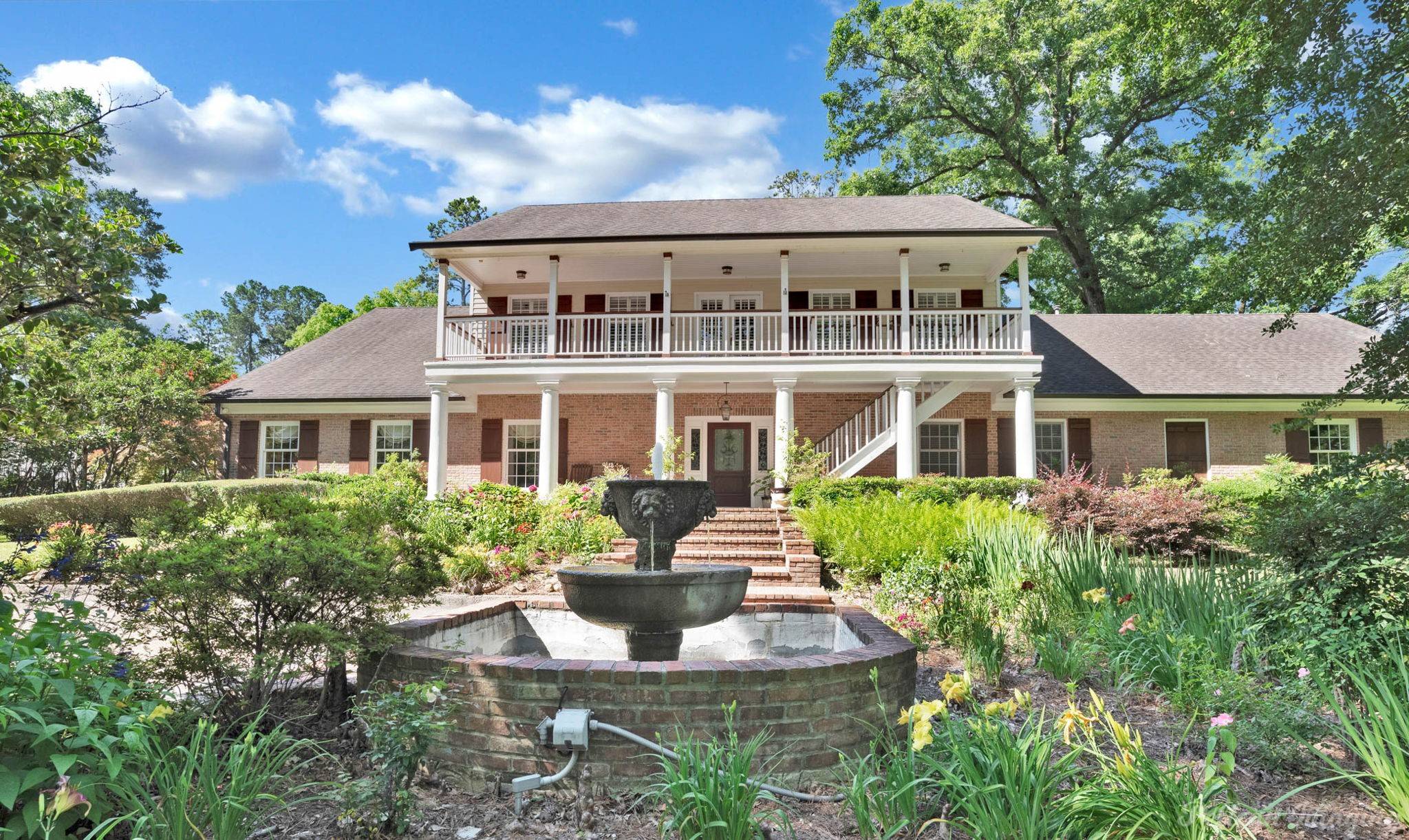 Shreveport, LA 71106,6706 Querbes DR