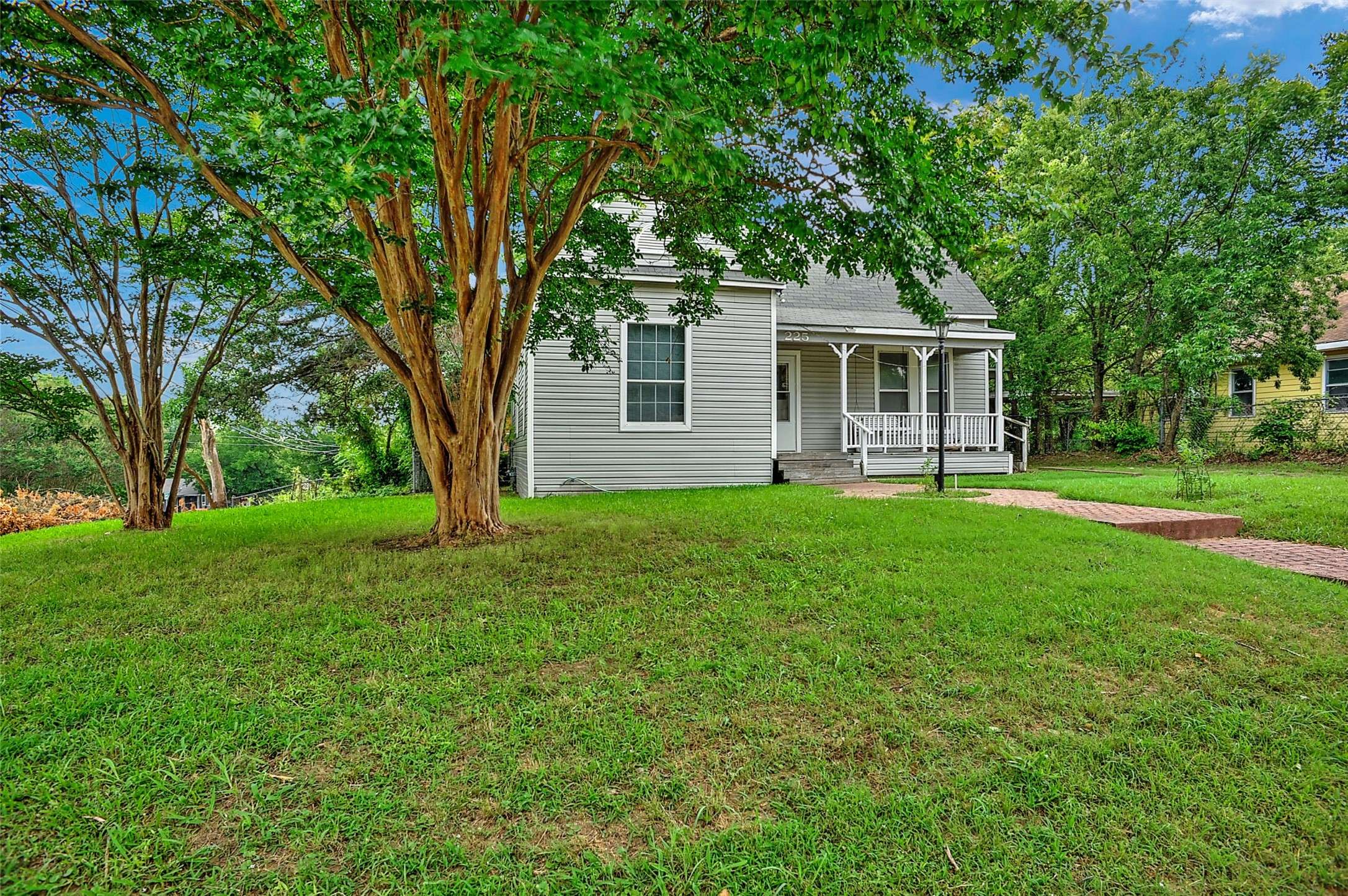 Sherman, TX 75092,225 N Binkley ST