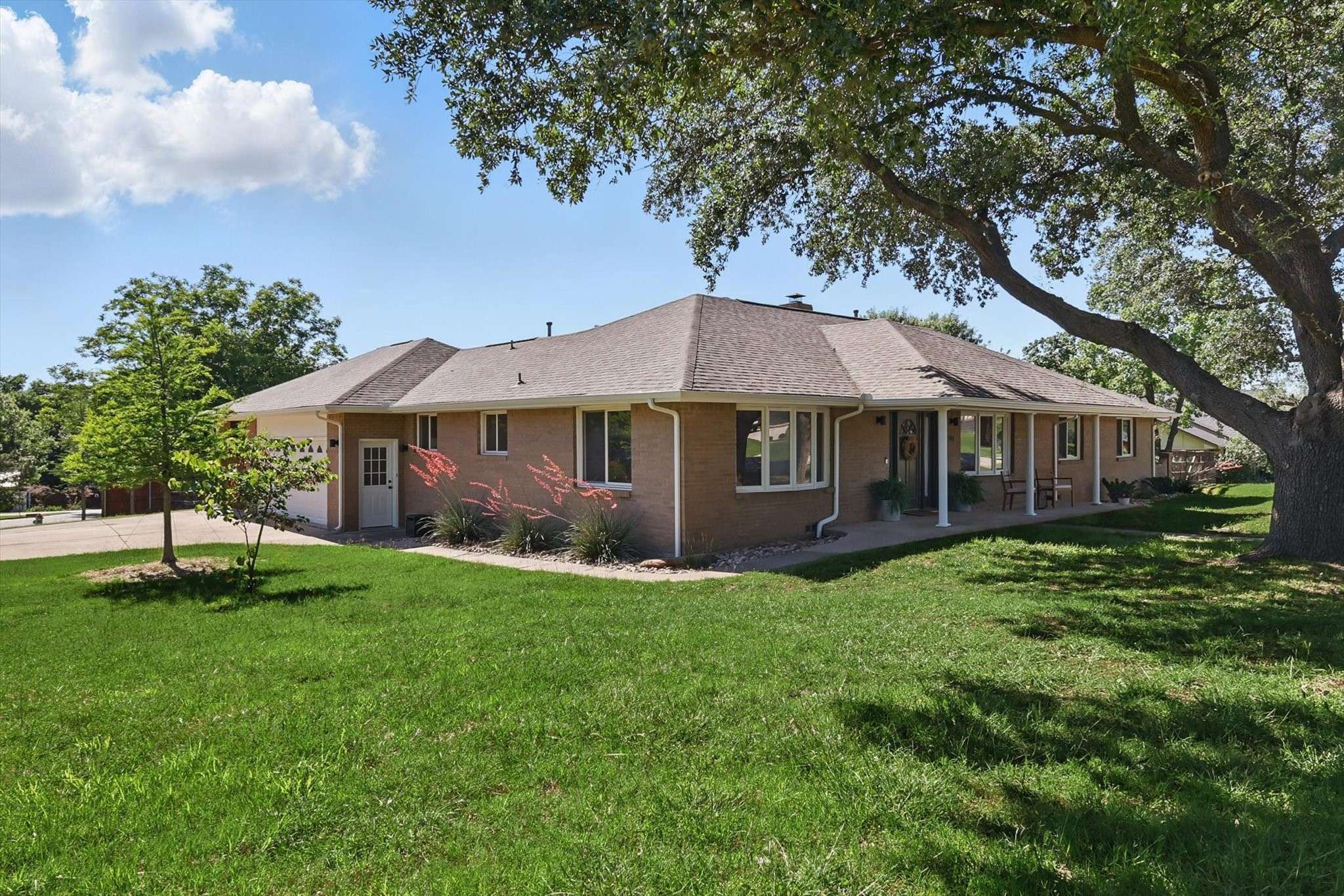 Highland Village, TX 75077,201 Stone Canyon DR