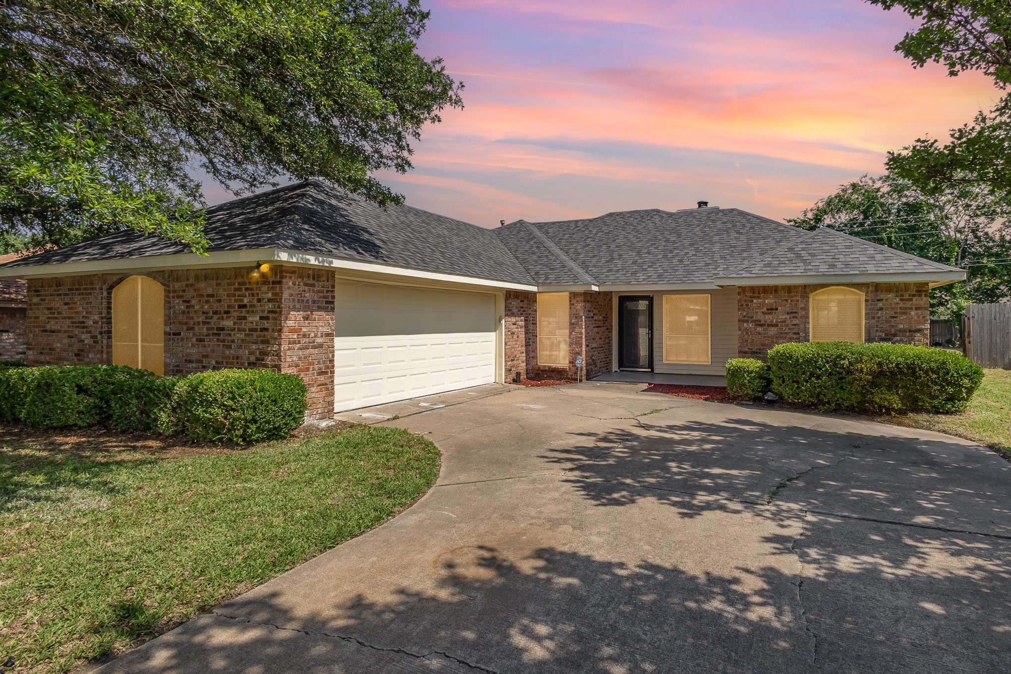 Glenn Heights, TX 75154,110 Mesa Moor DR