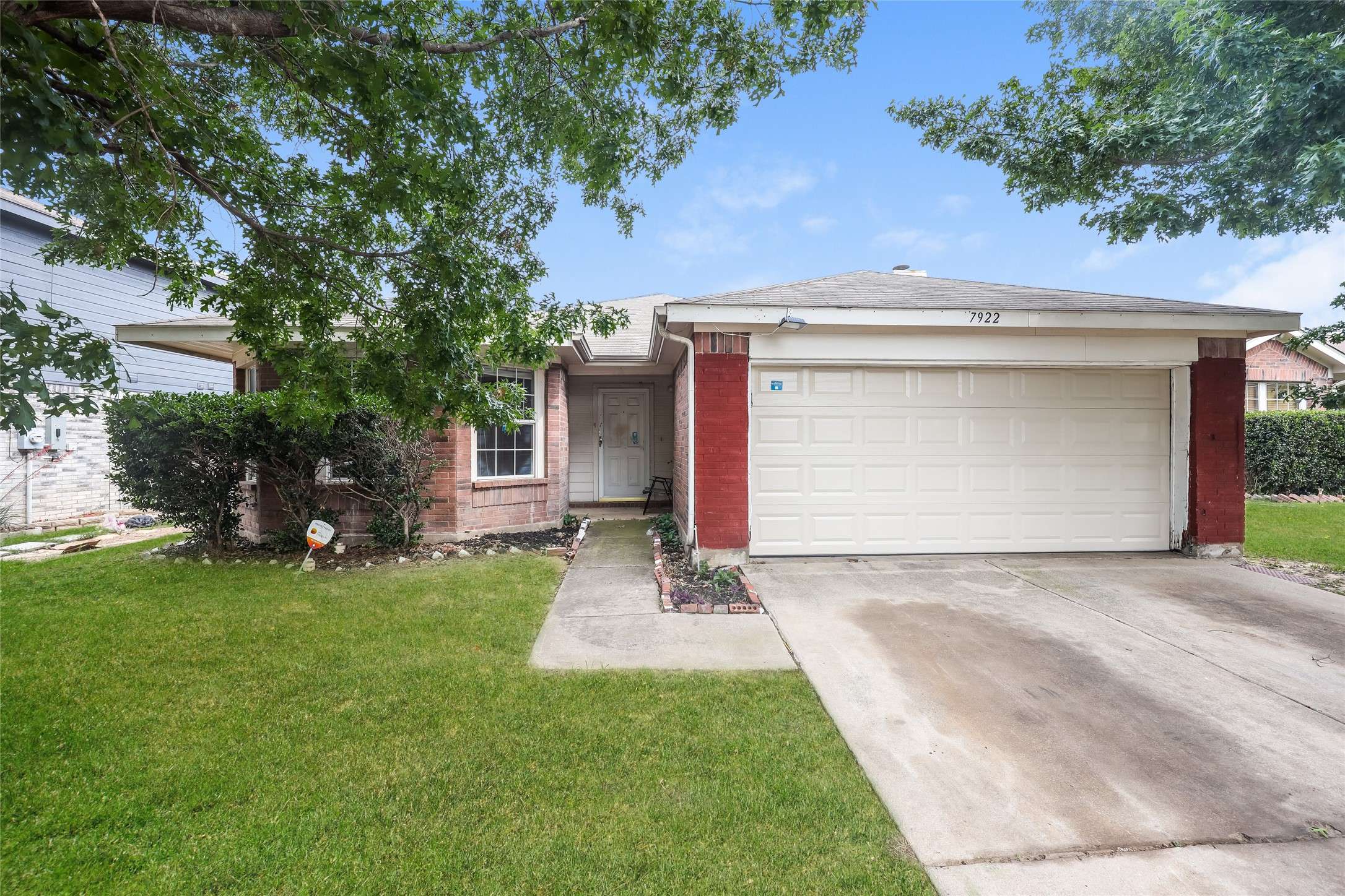Dallas, TX 75237,7922 Jubilant DR