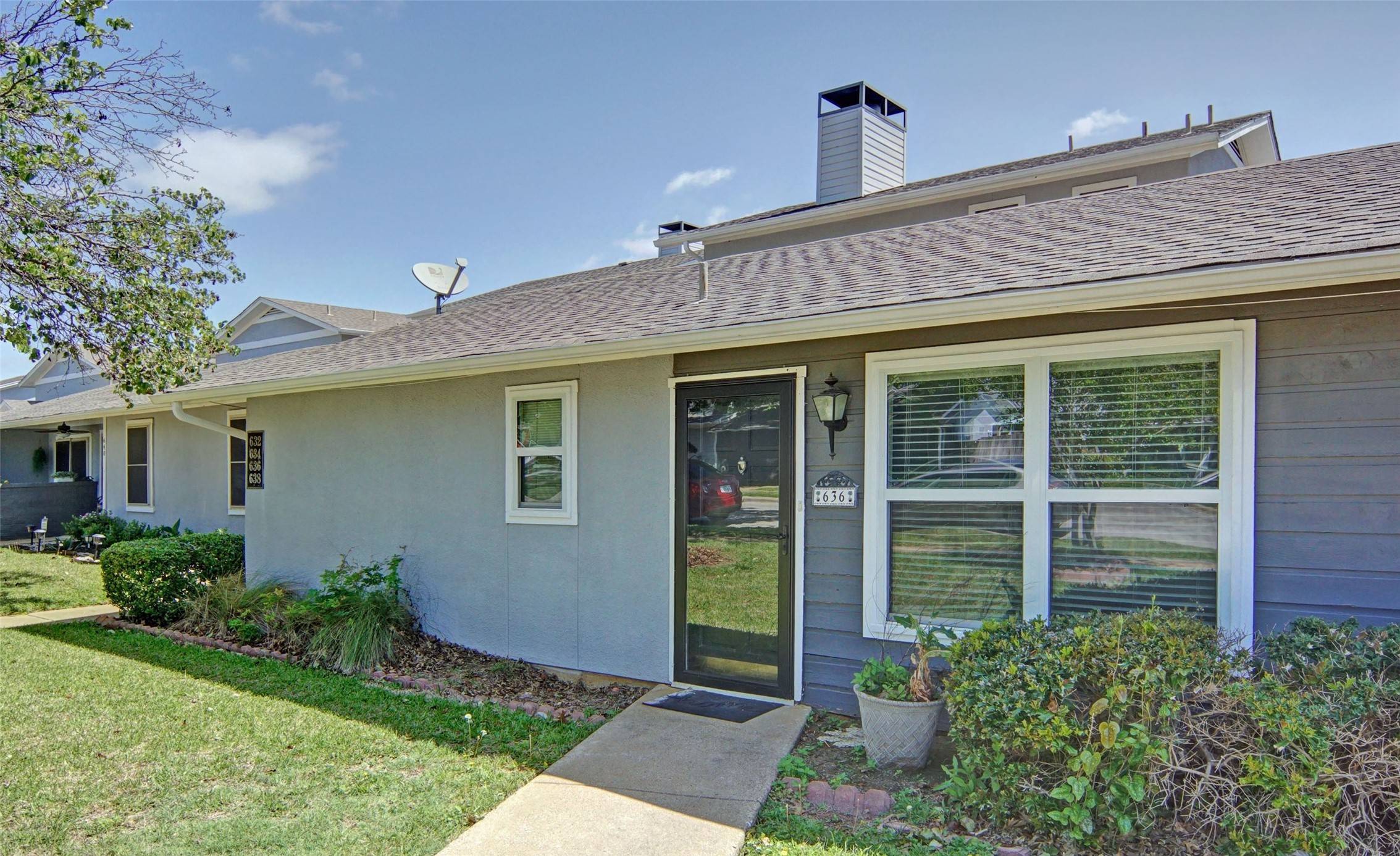 Hurst, TX 76053,636 Timberline DR