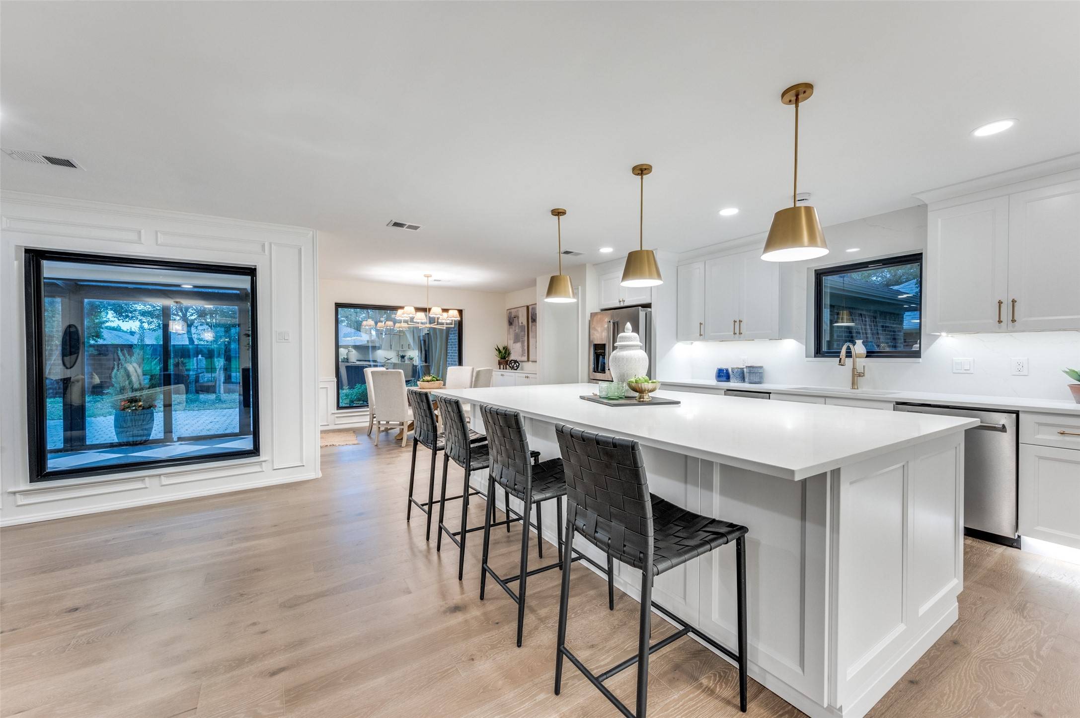 Dallas, TX 75248,6702 Rolling Vista DR