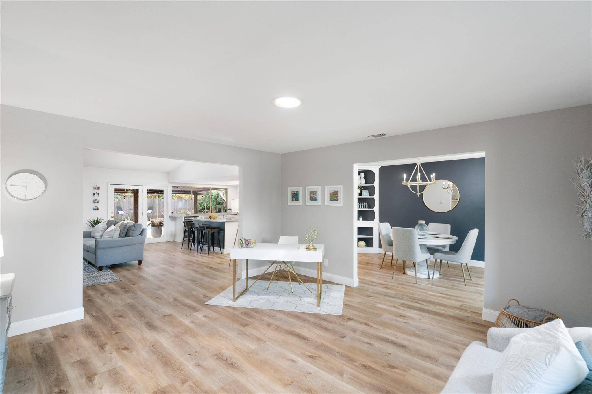 Dallas, TX 75248,6732 Hillwood LN