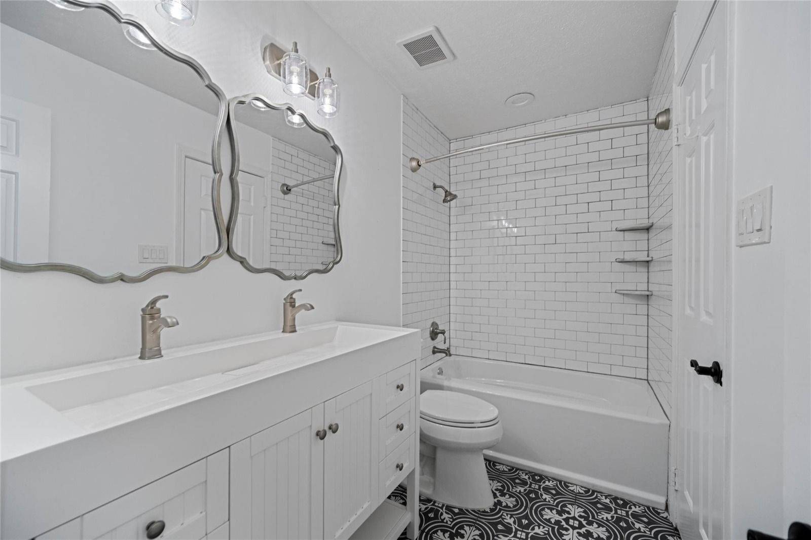 Irving, TX 75063,800 Spicewood CT