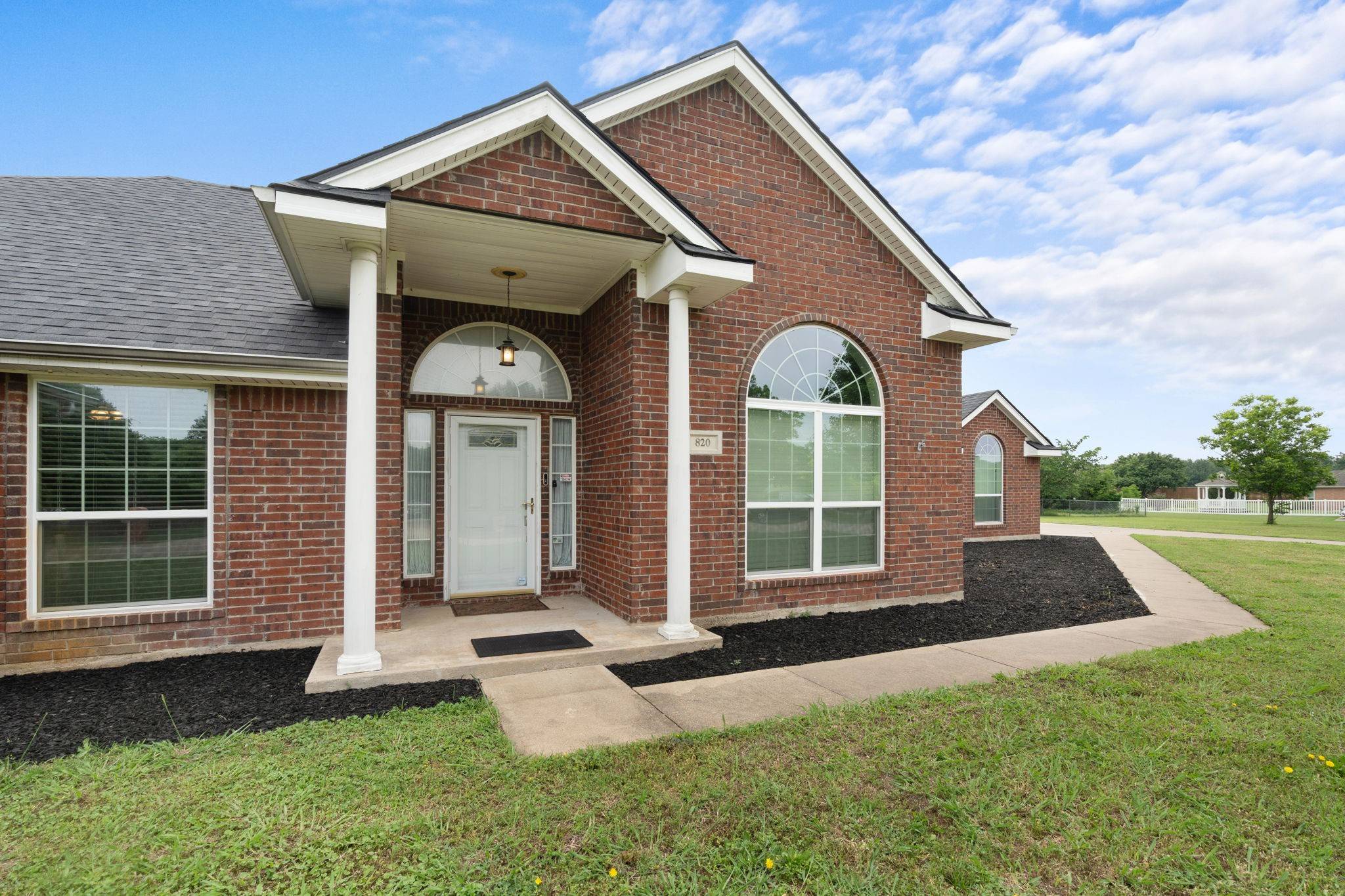 Midlothian, TX 76065,820 S Clinton LN