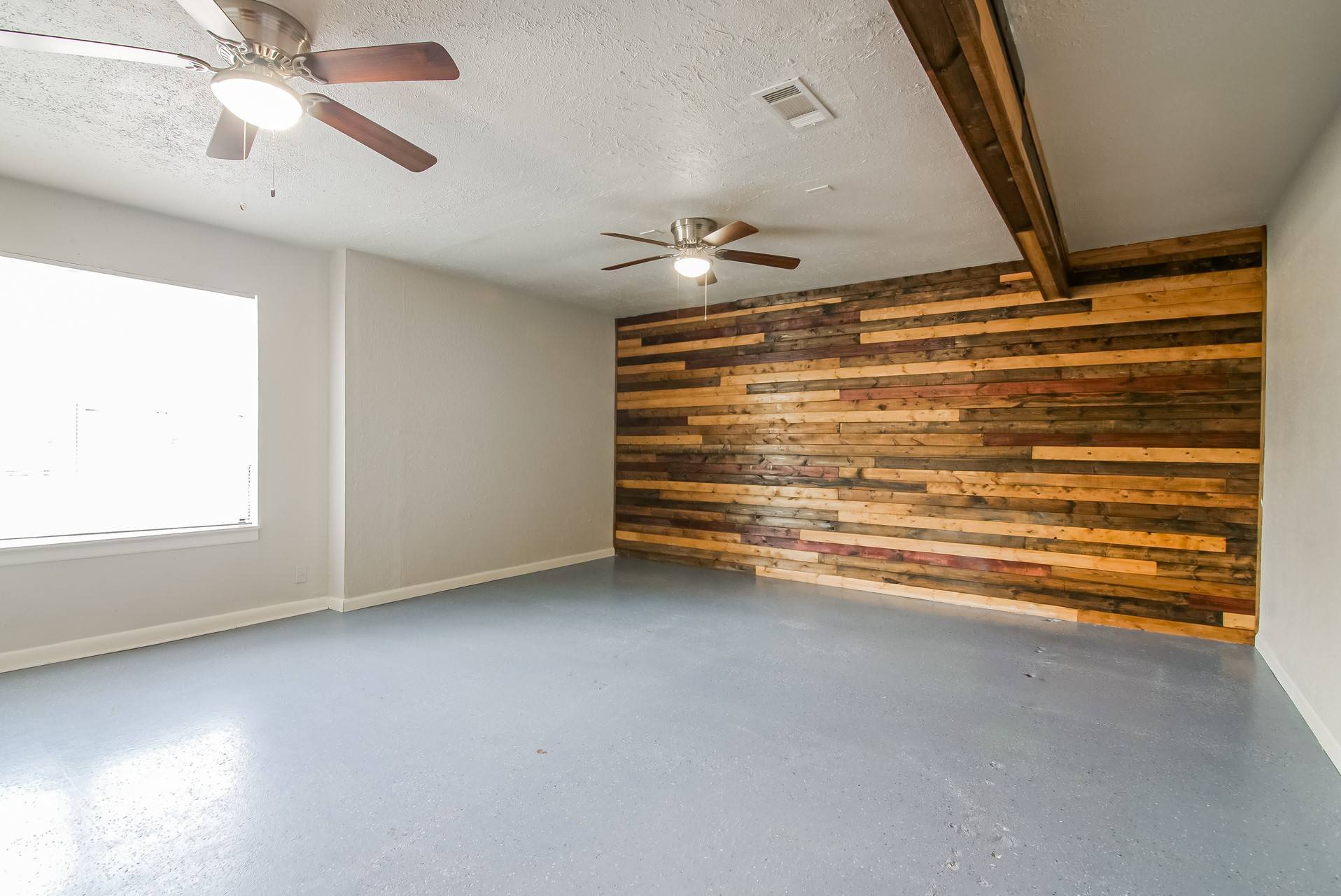 Hurst, TX 76053,1200 Valentine ST