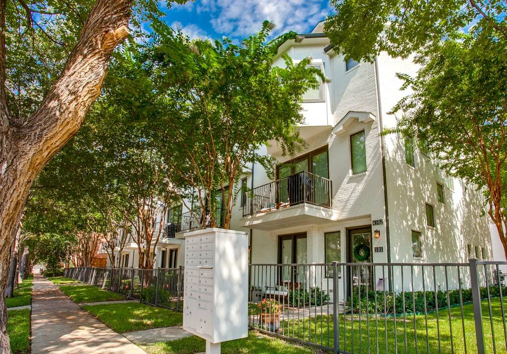 Dallas, TX 75219,4502 Holland AVE #206