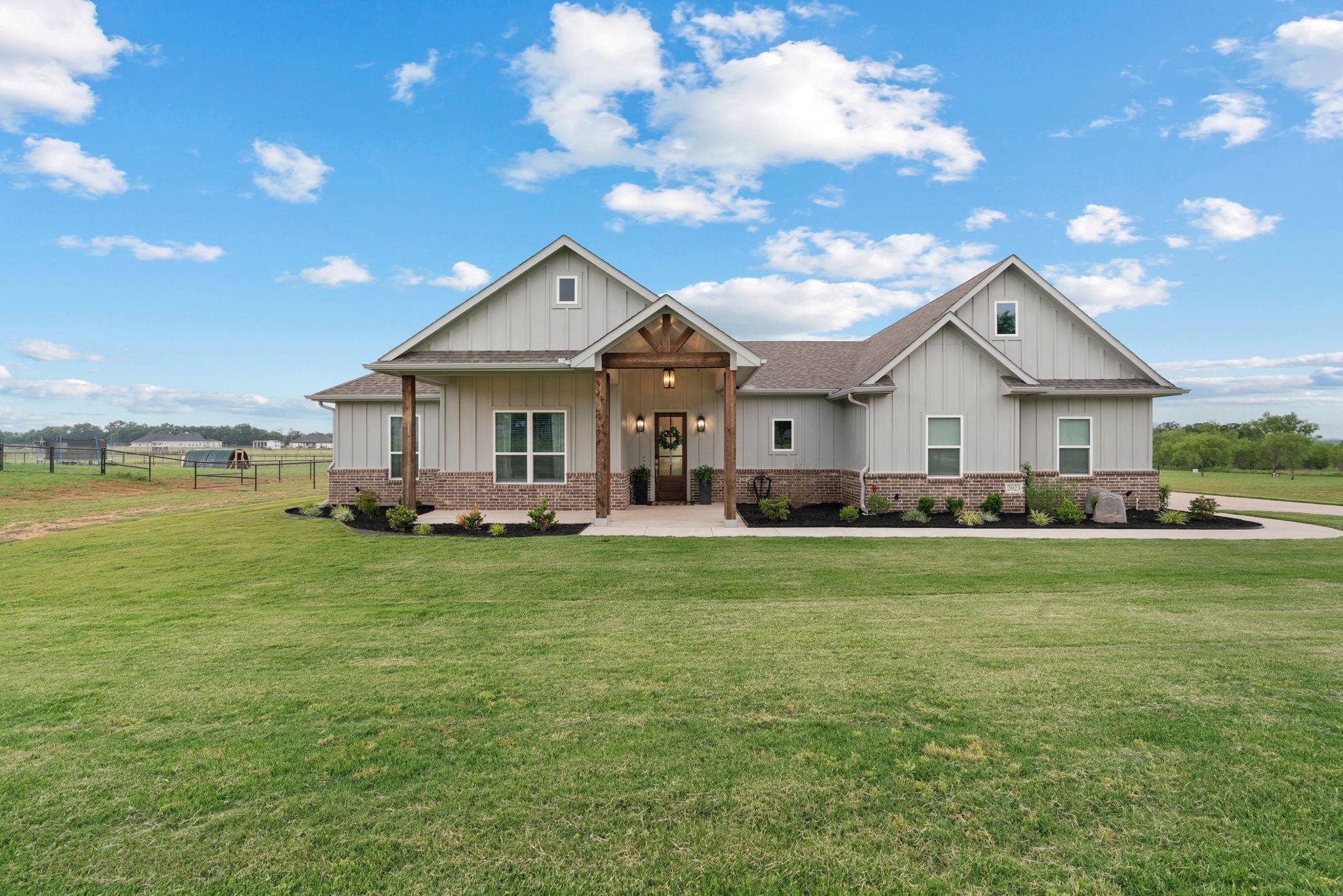 Weatherford, TX 76088,2023 Feather LN
