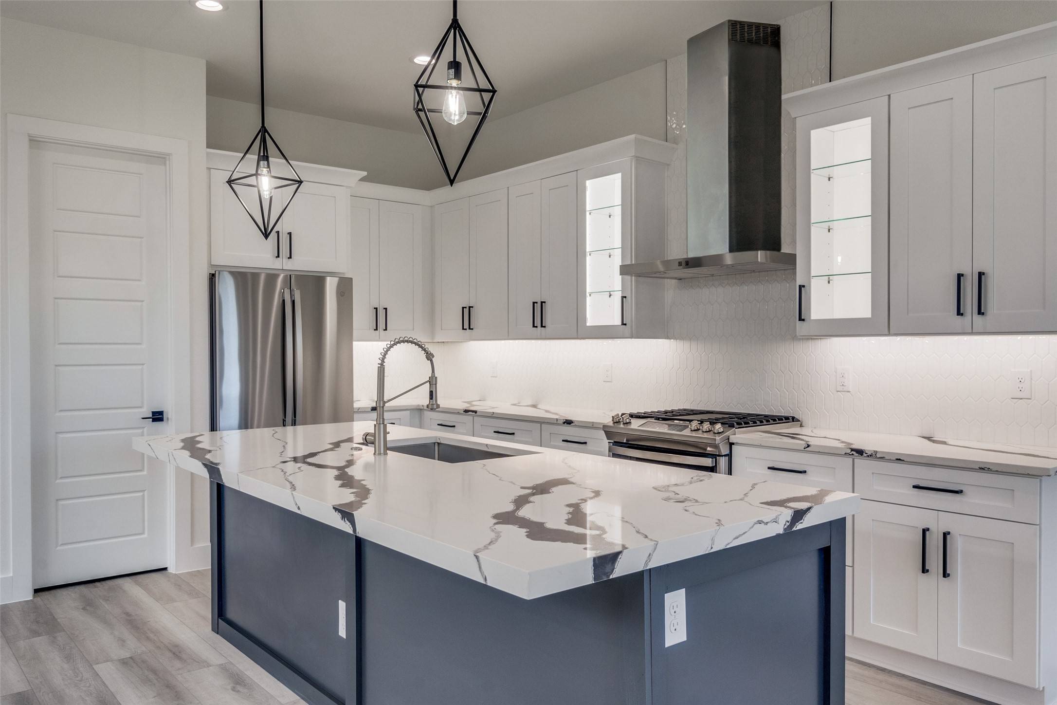 Dallas, TX 75235,7805 Denton DR