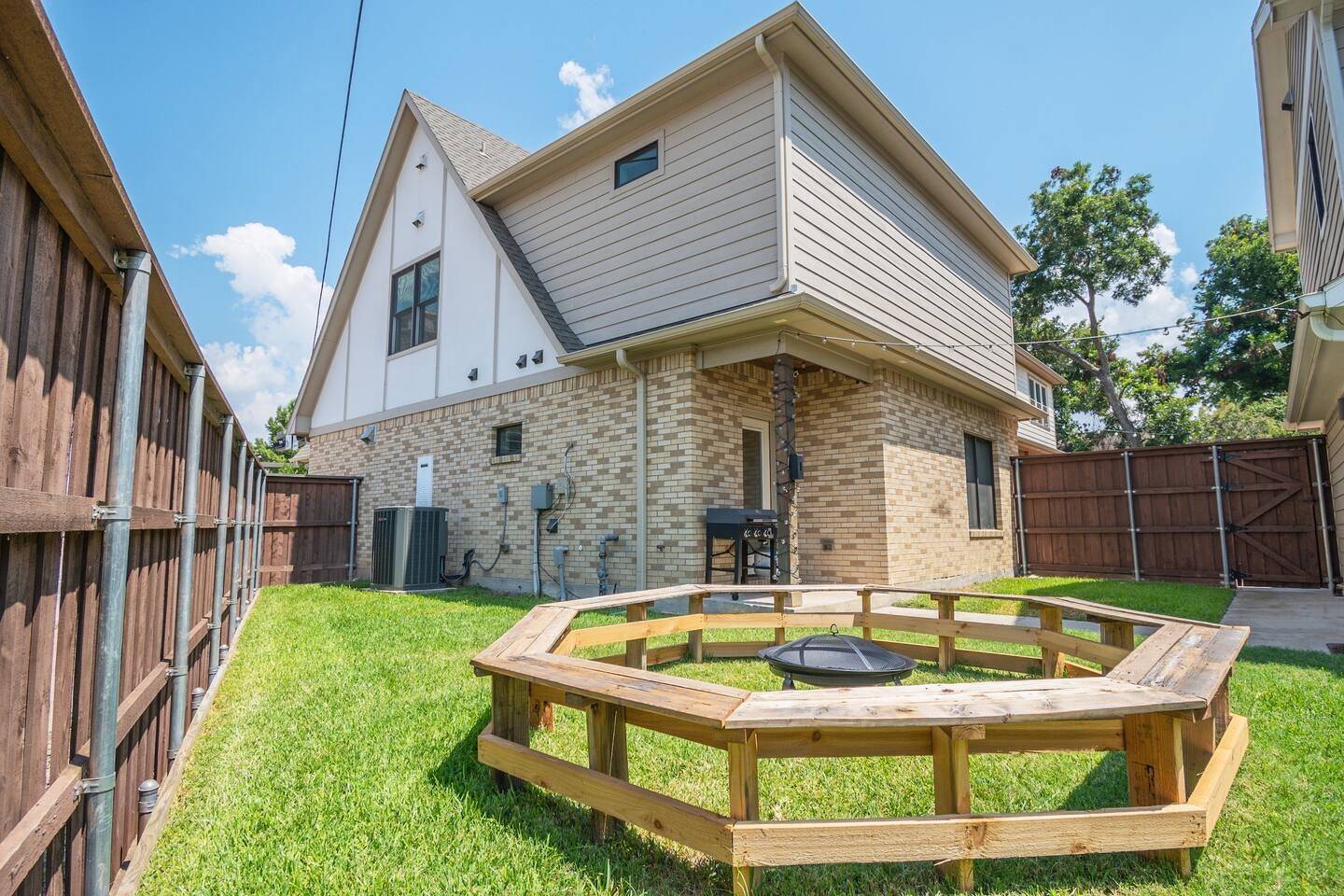 Dallas, TX 75206,5126 Monticello AVE