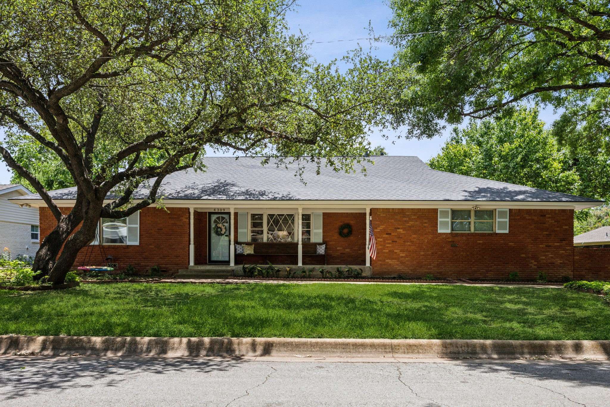 Fort Worth, TX 76109,4309 Bilglade RD