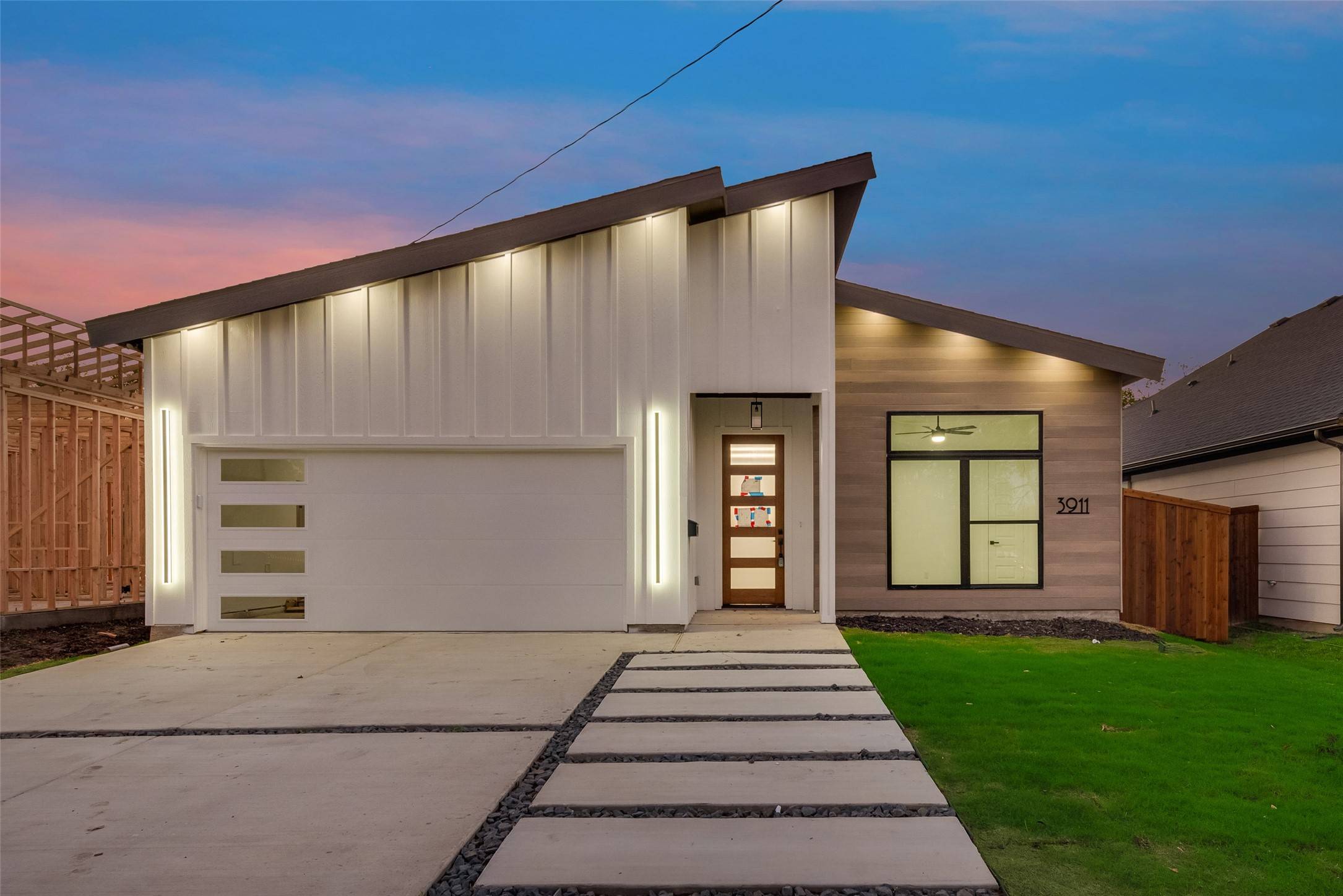 Dallas, TX 75212,3911 Aransas ST