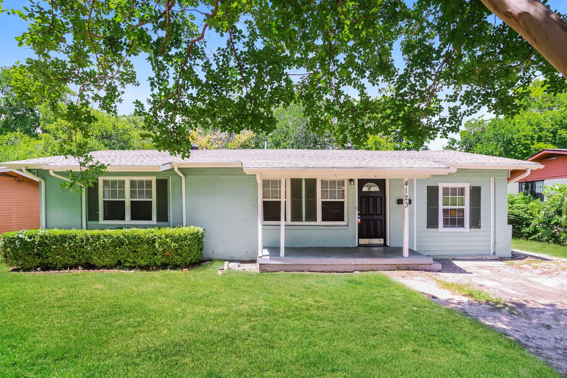 Dallas, TX 75216,4123 Vanette LN
