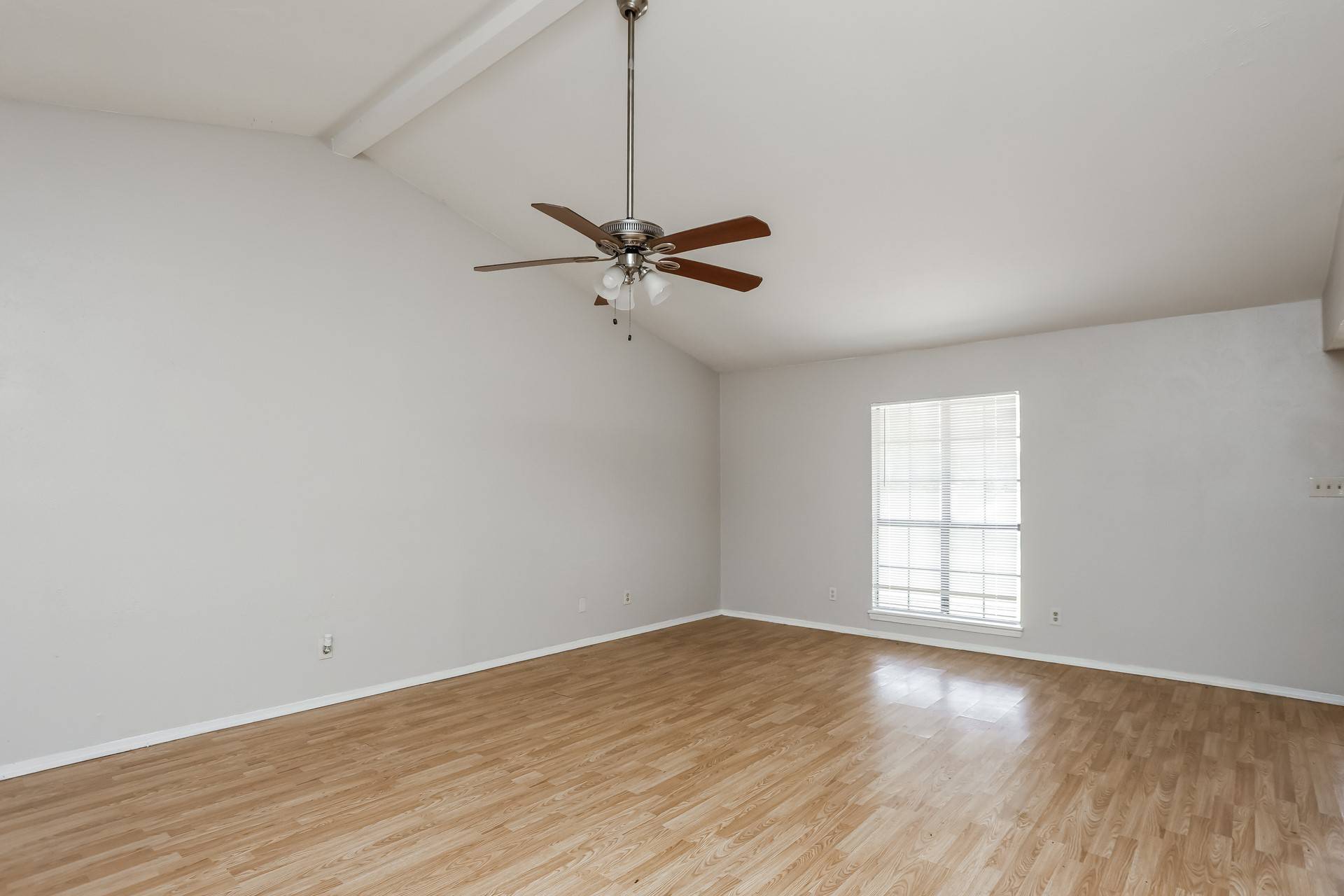 Desoto, TX 75115,608 Nora LN