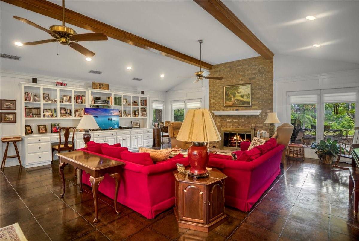 Tyler, TX 75703,15246 Seven League RD