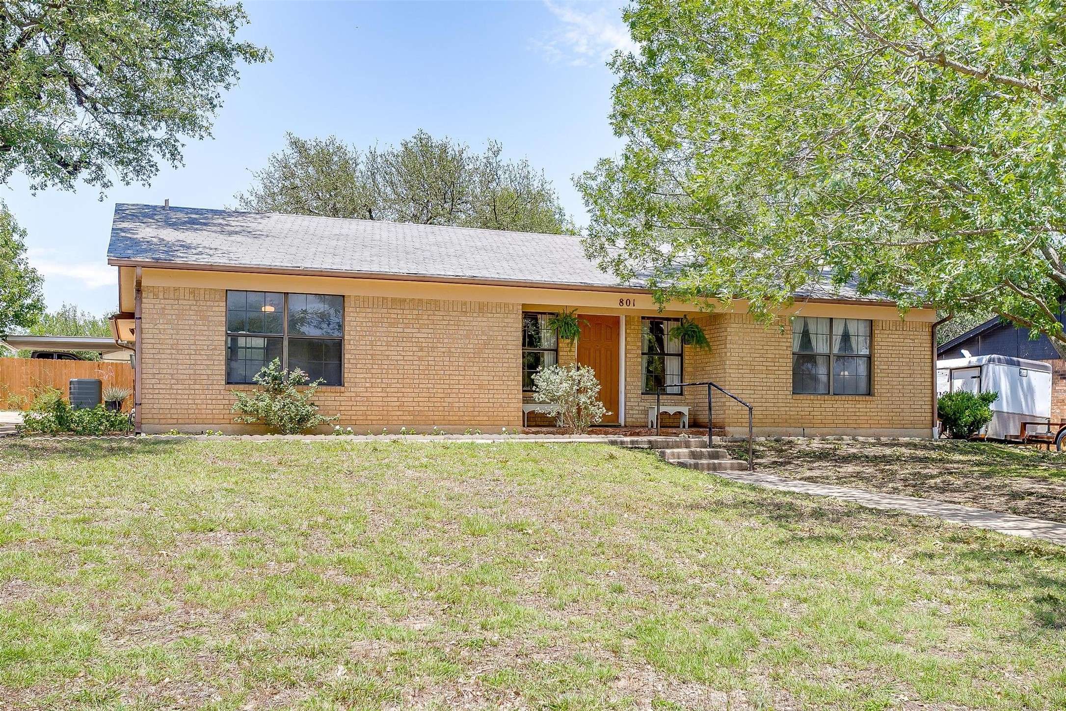 Weatherford, TX 76086,801 E 3rd ST