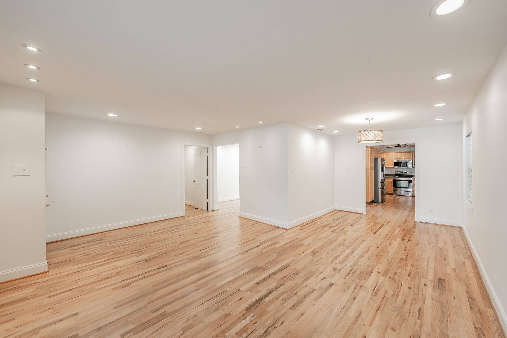 Dallas, TX 75229,3340 Royal LN
