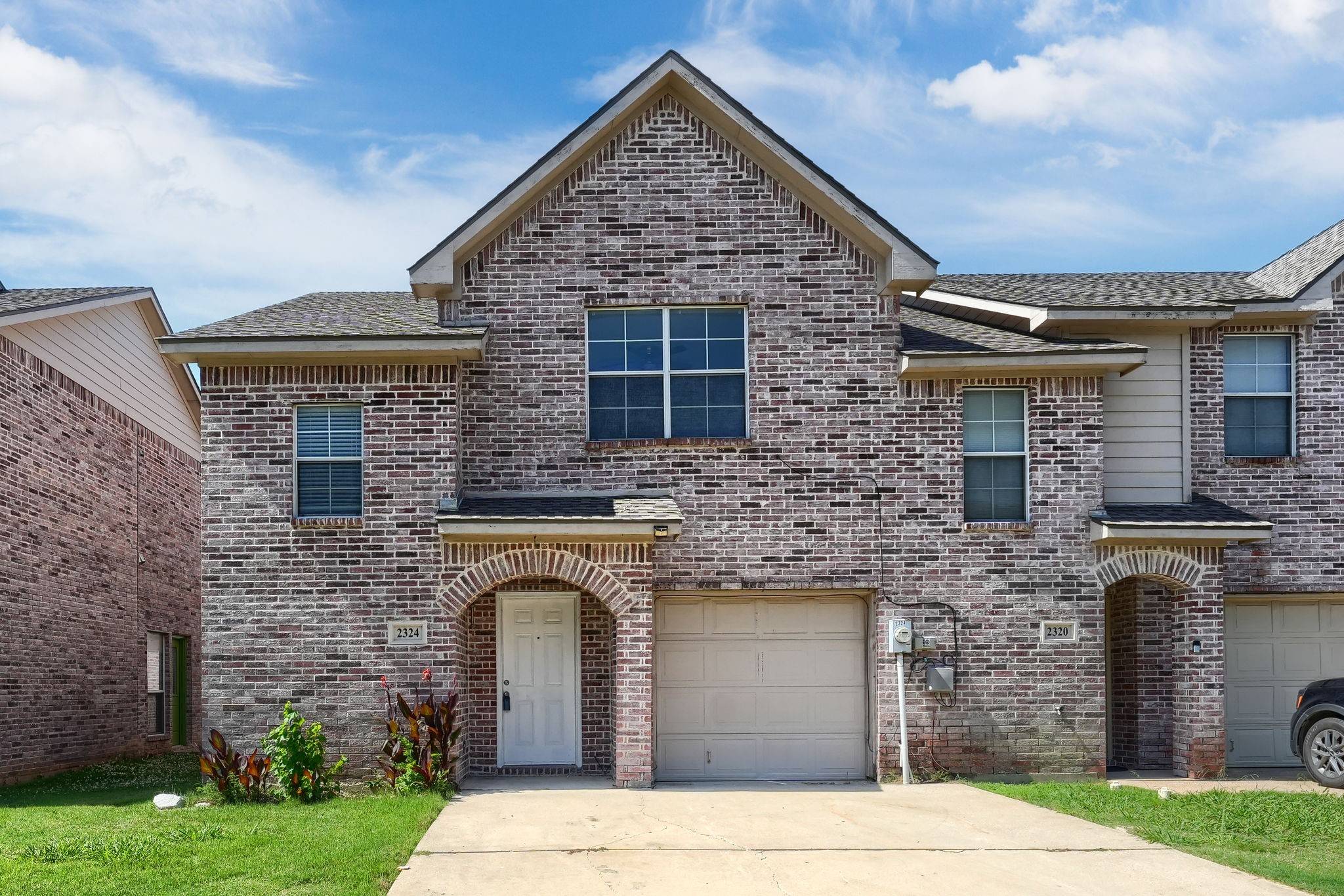 Grand Prairie, TX 75050,2324 homewood LN