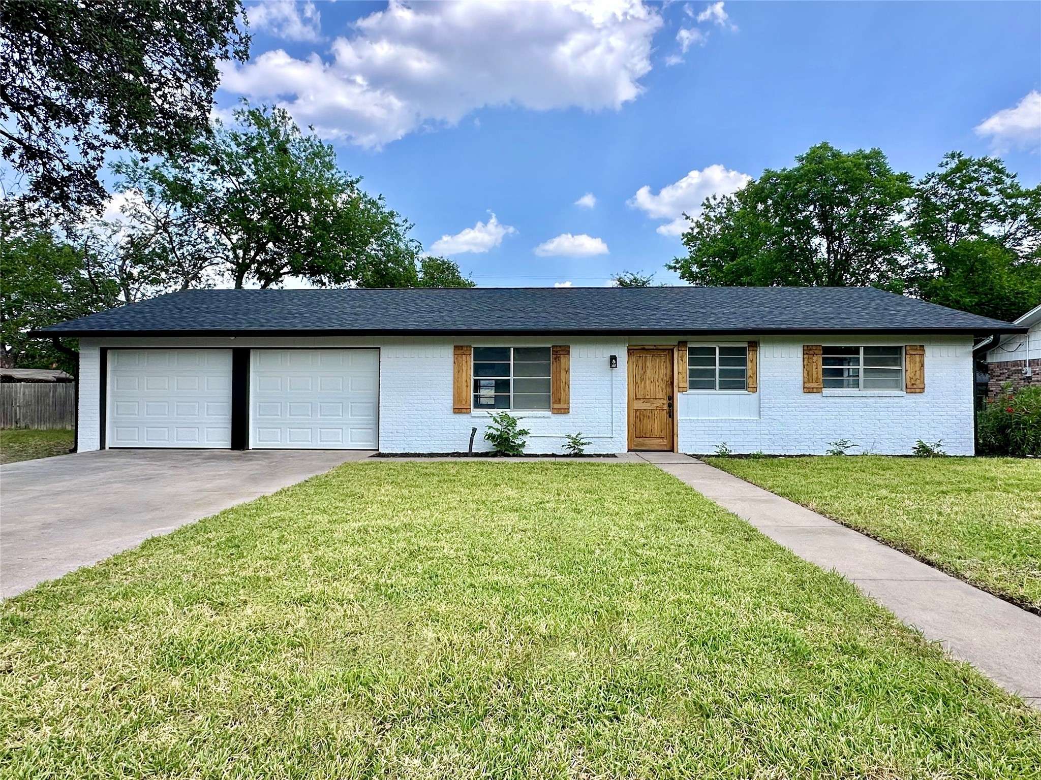 Brady, TX 76825,2013 S High ST
