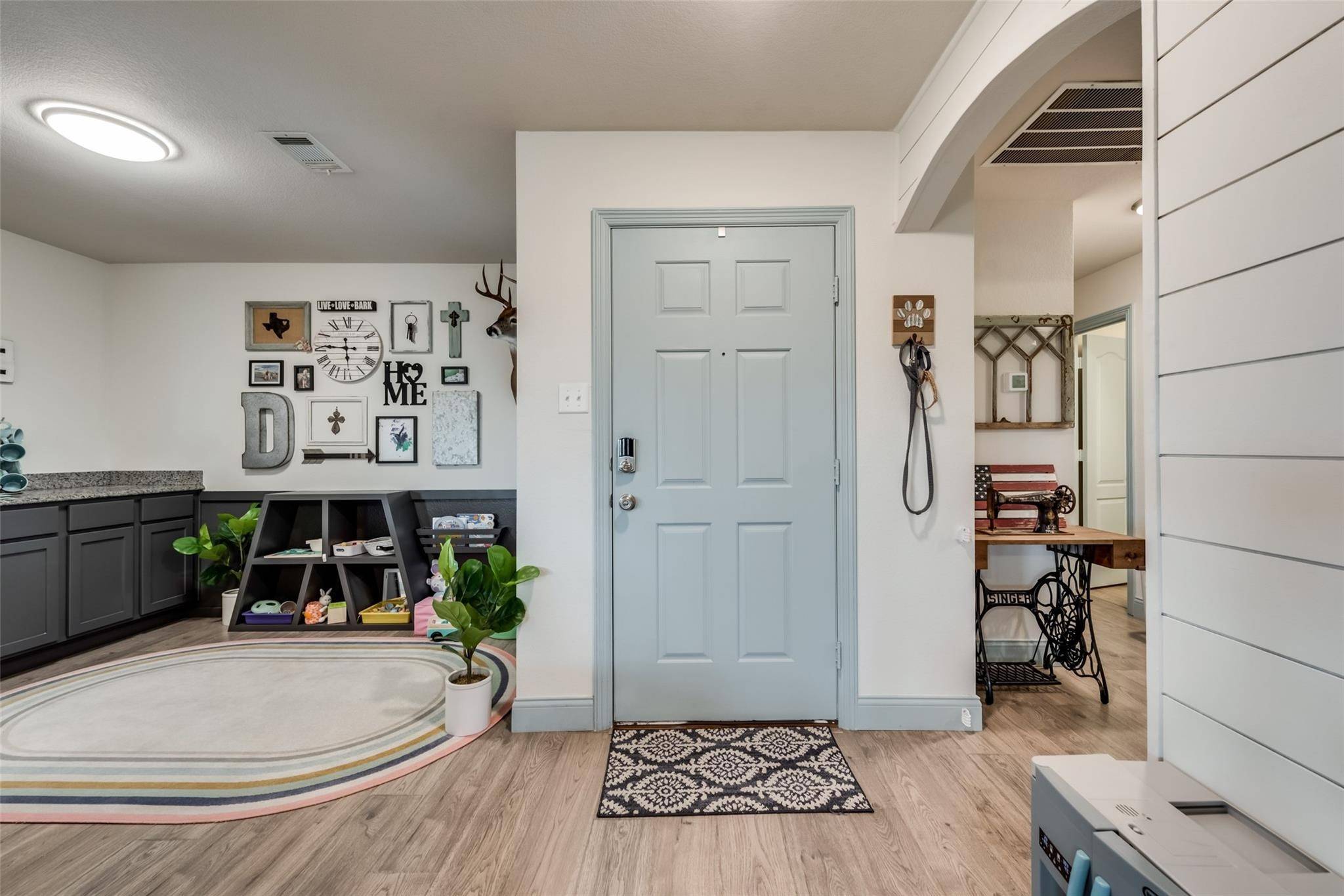 Burleson, TX 76028,301 Oxford ST