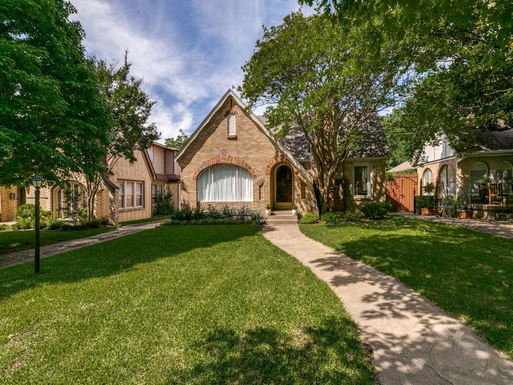 Dallas, TX 75223,819 Clermont AVE