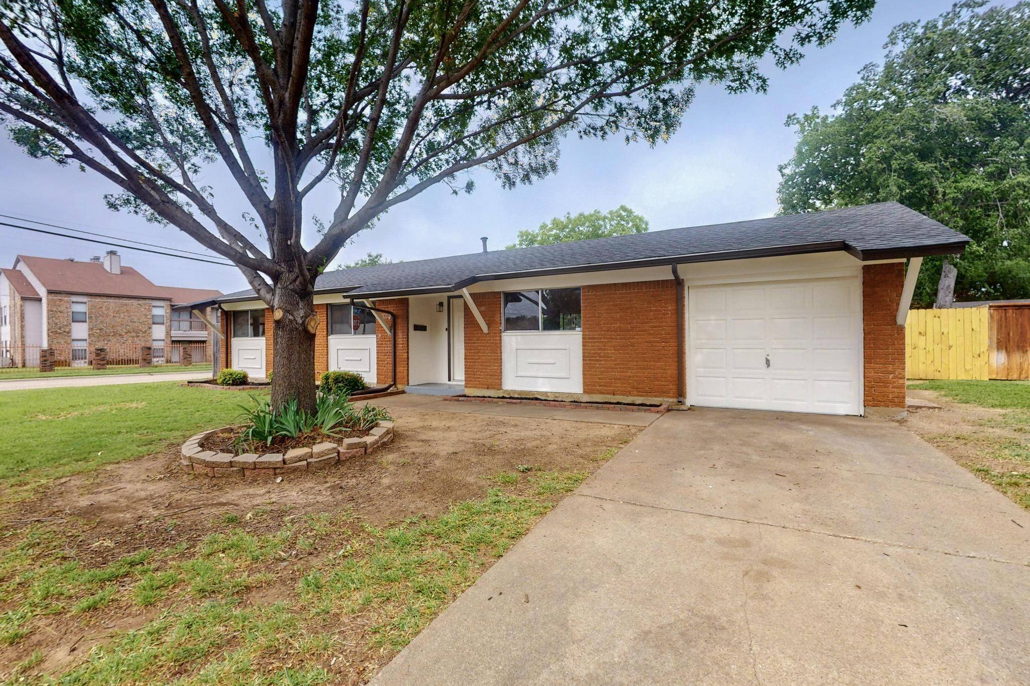 North Richland Hills, TX 76180,5101 Cloyce CT