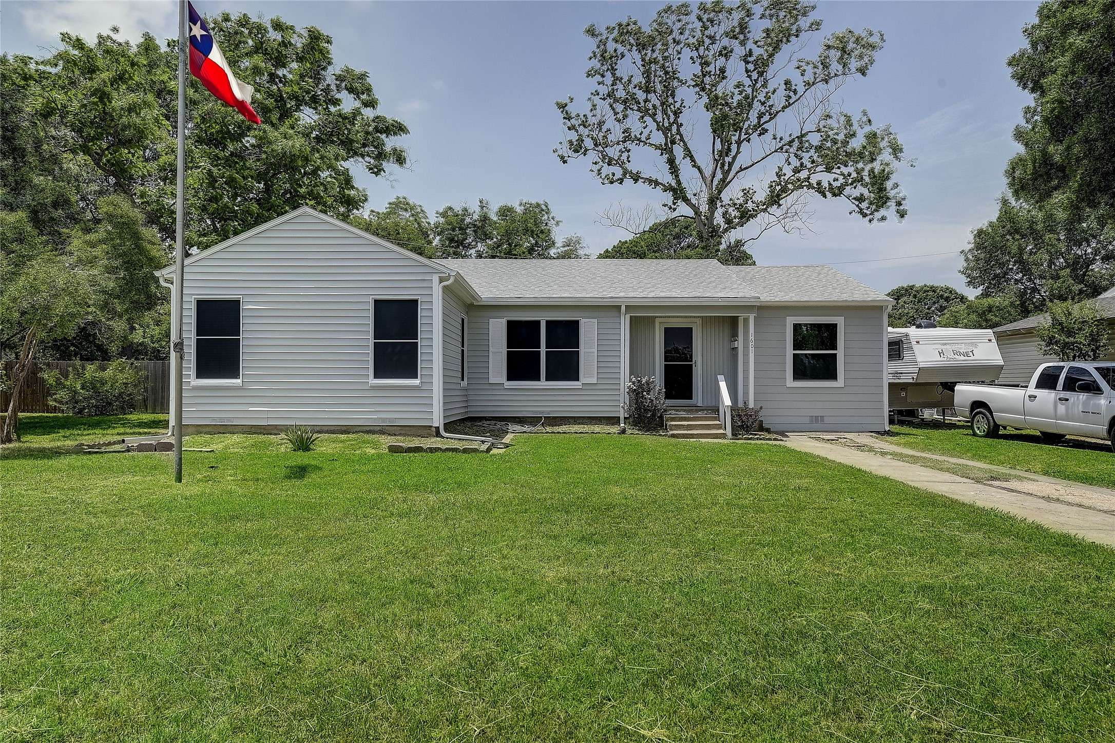 Garland, TX 75042,1601 Elizabeth DR