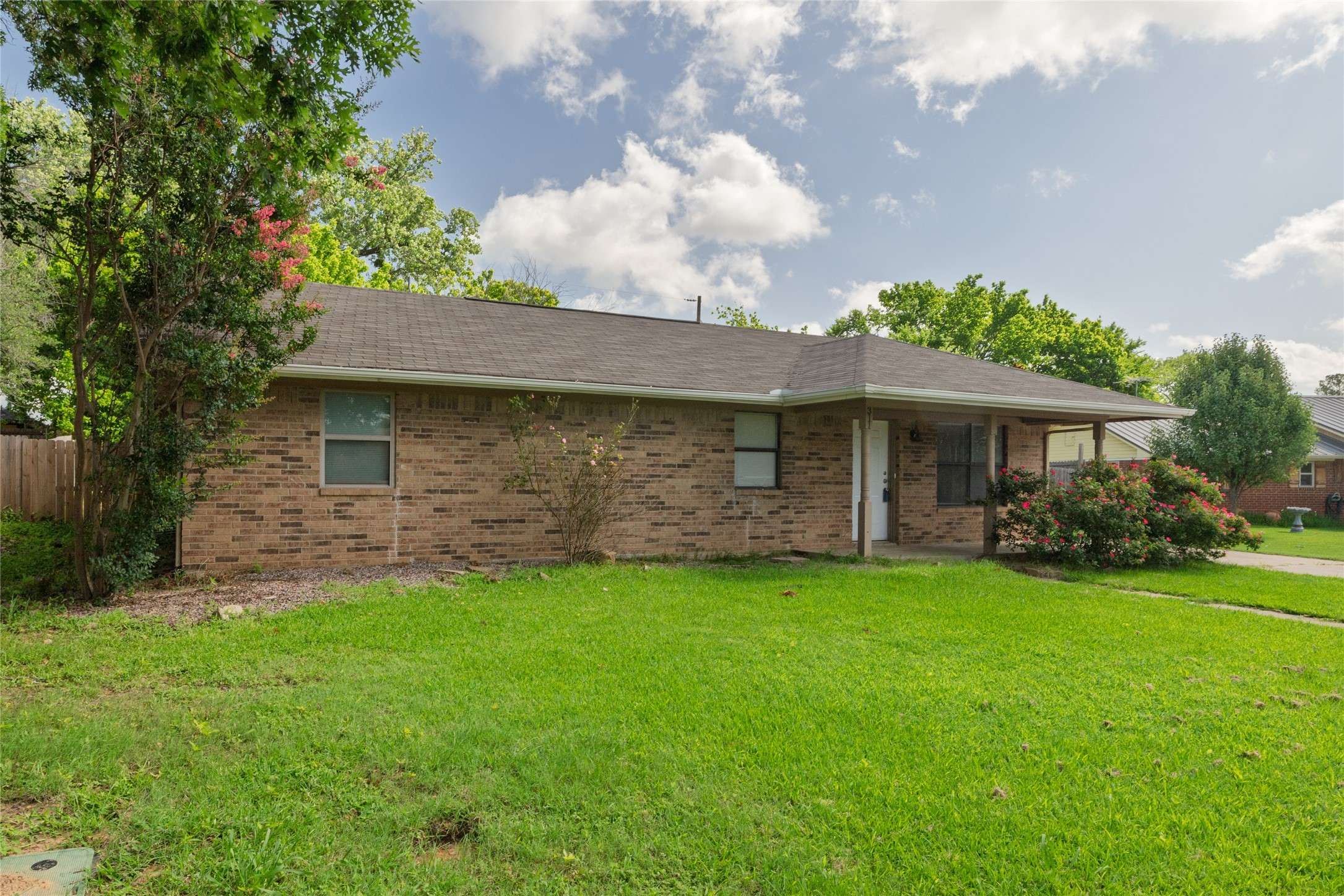 Collinsville, TX 76233,311 Denton CT