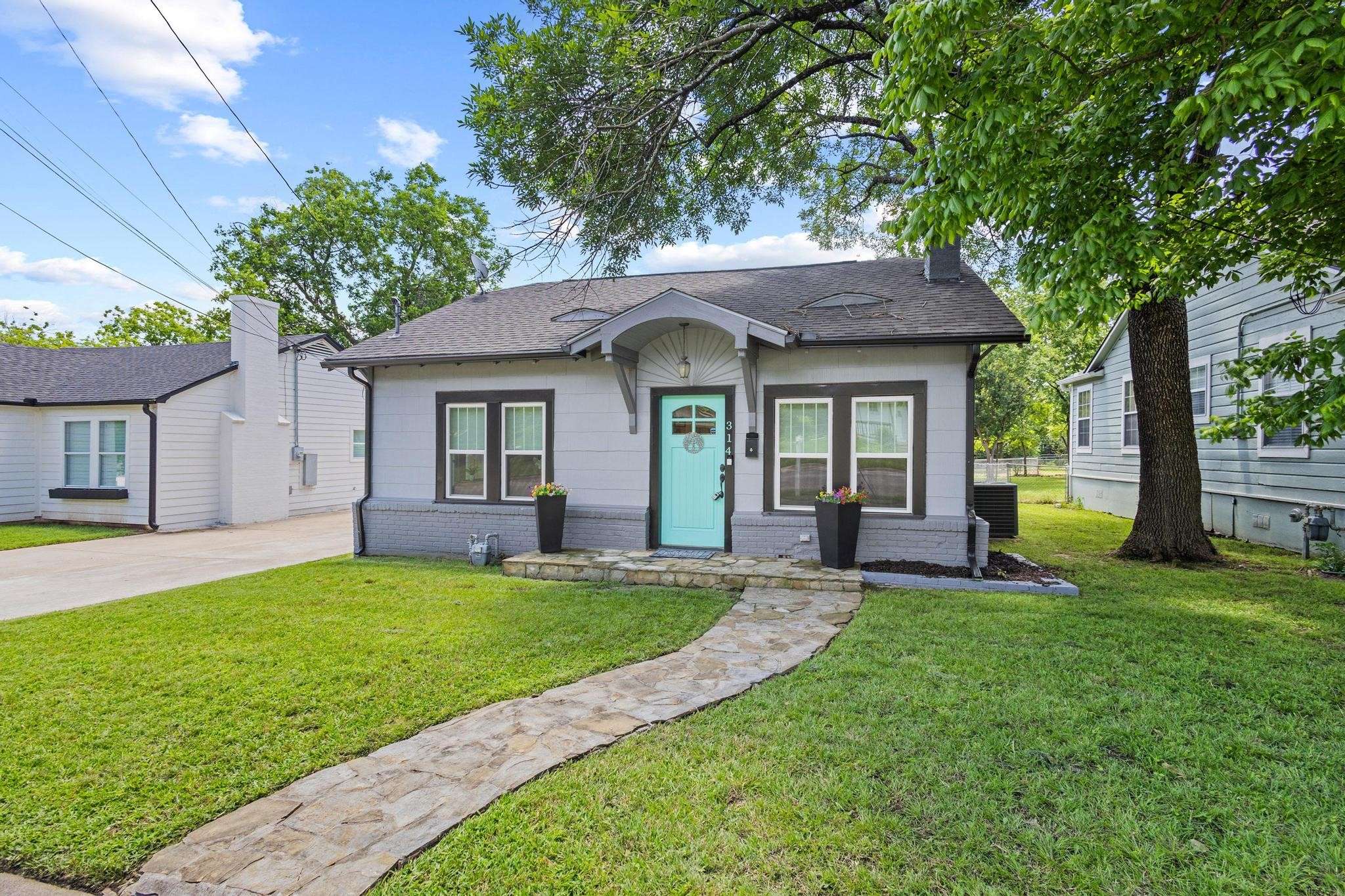 Sherman, TX 75092,314 W Mcgee ST