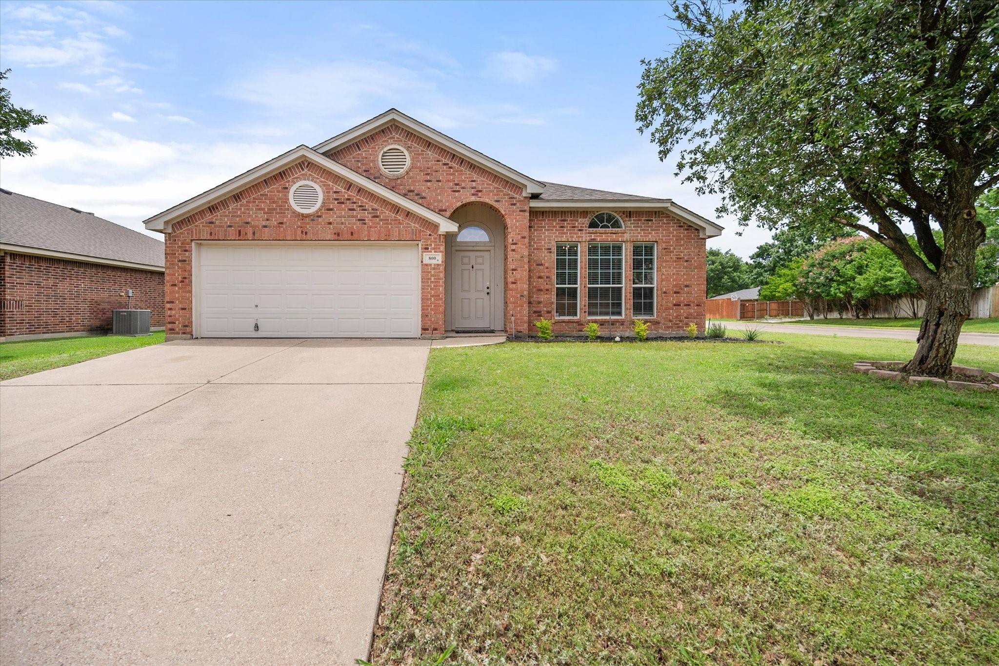 Burleson, TX 76028,800 Bur Oak DR