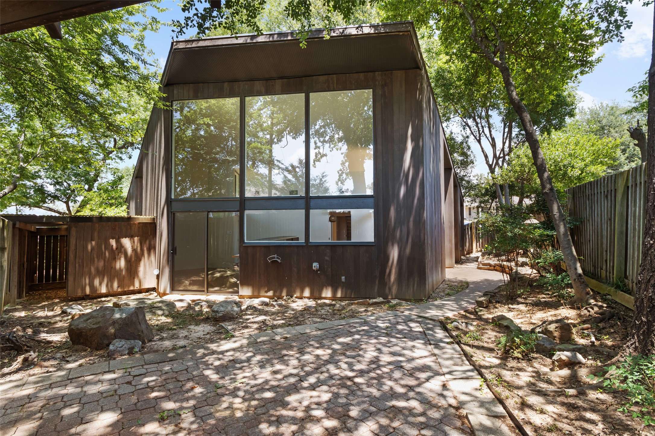 Tyler, TX 75701,1703 E Barbara ST