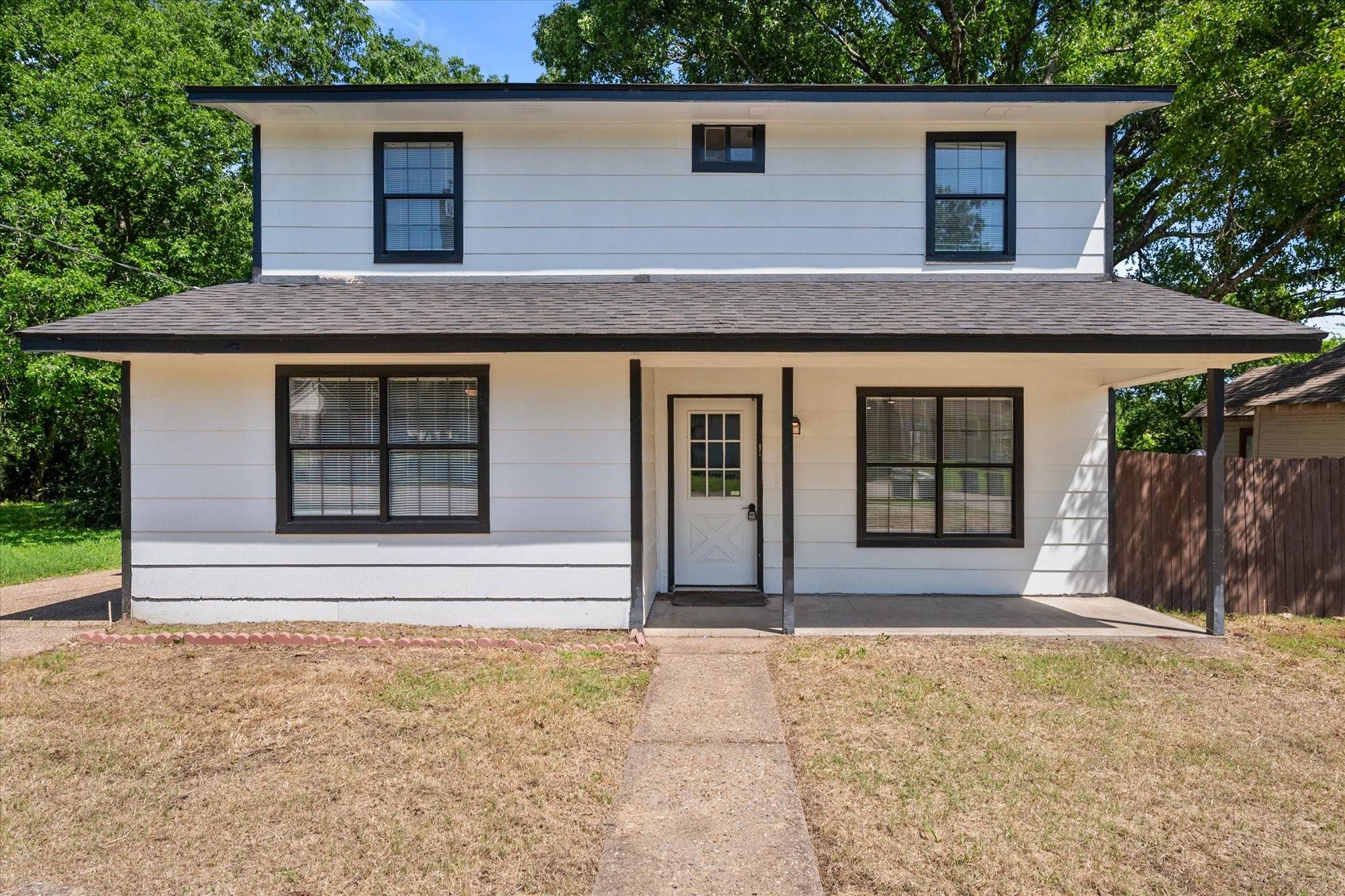 Corsicana, TX 75110,1312 E Collin