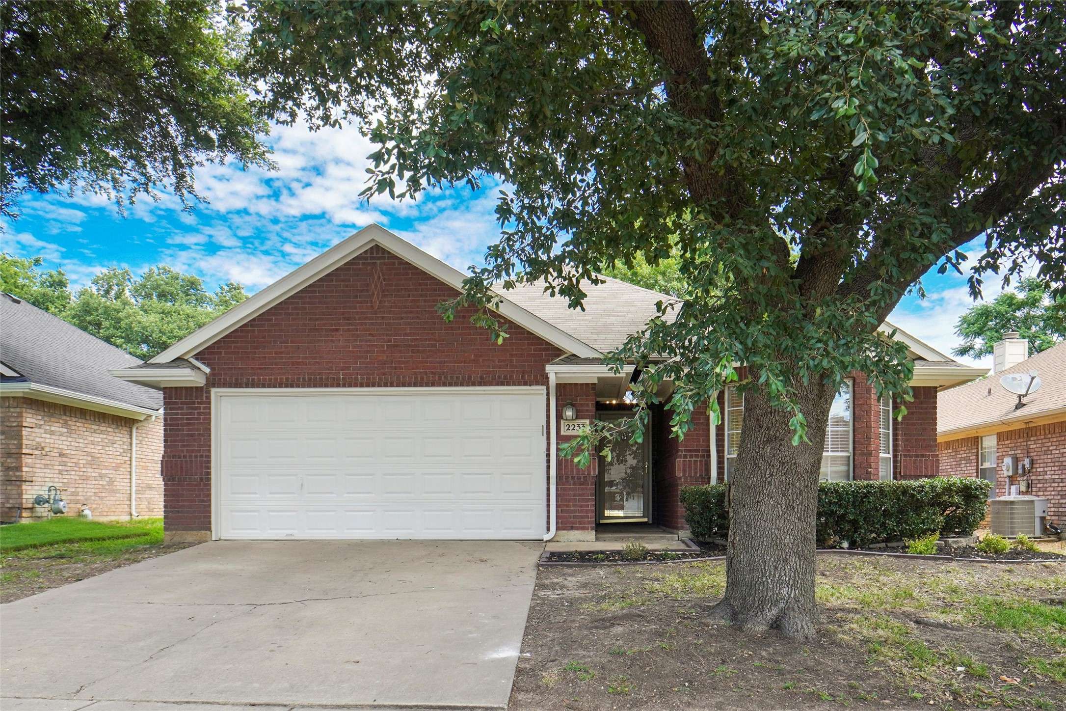 Bedford, TX 76021,2233 Tiffany Glenn CT