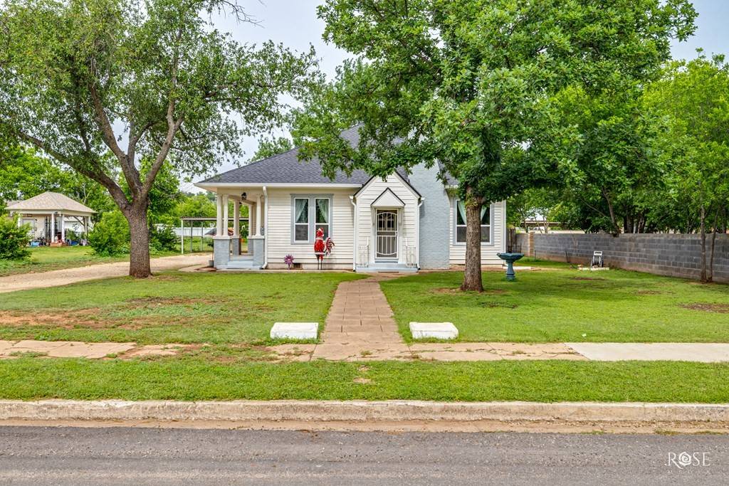 Coleman, TX 76834,112 5th AVE