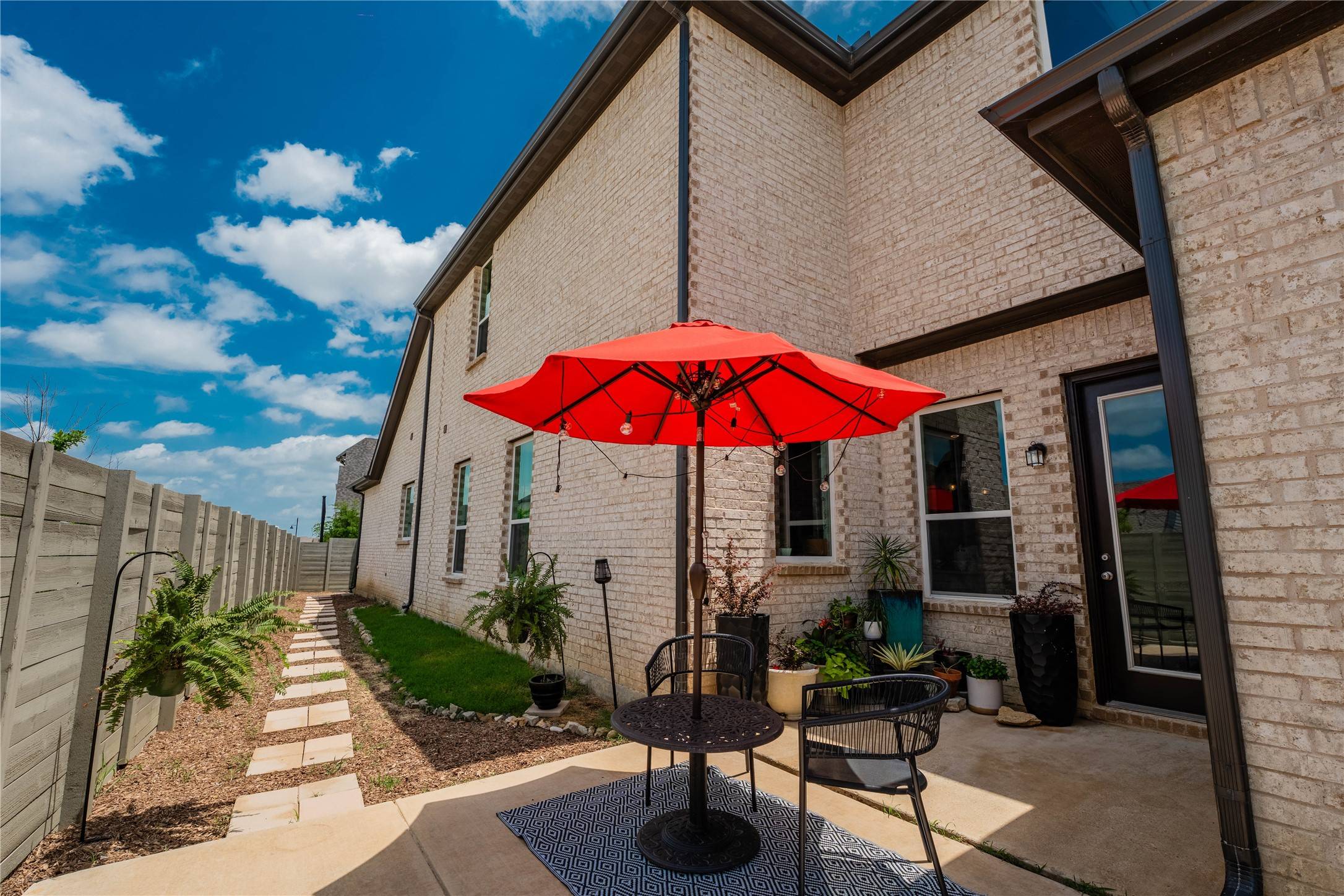 Sachse, TX 75048,5215 Mareliz LN