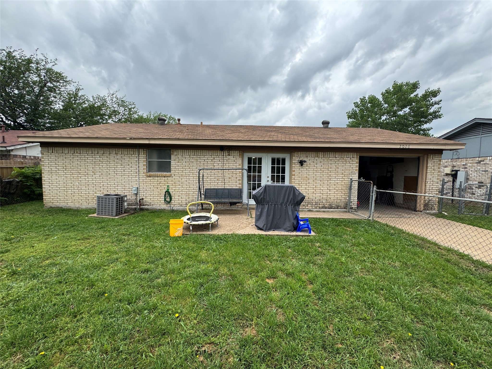 Garland, TX 75040,2026 Lamont DR