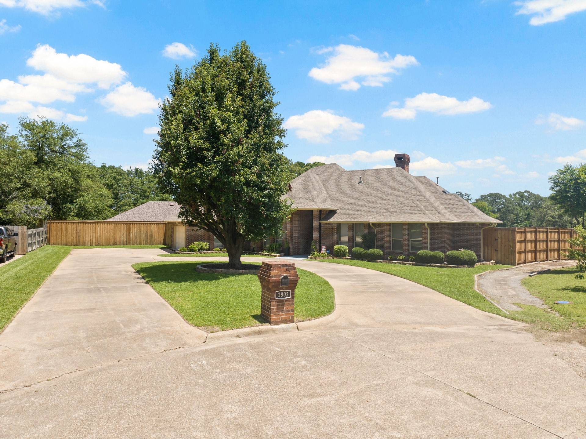 Mount Pleasant, TX 75455,1802 Hogan LN