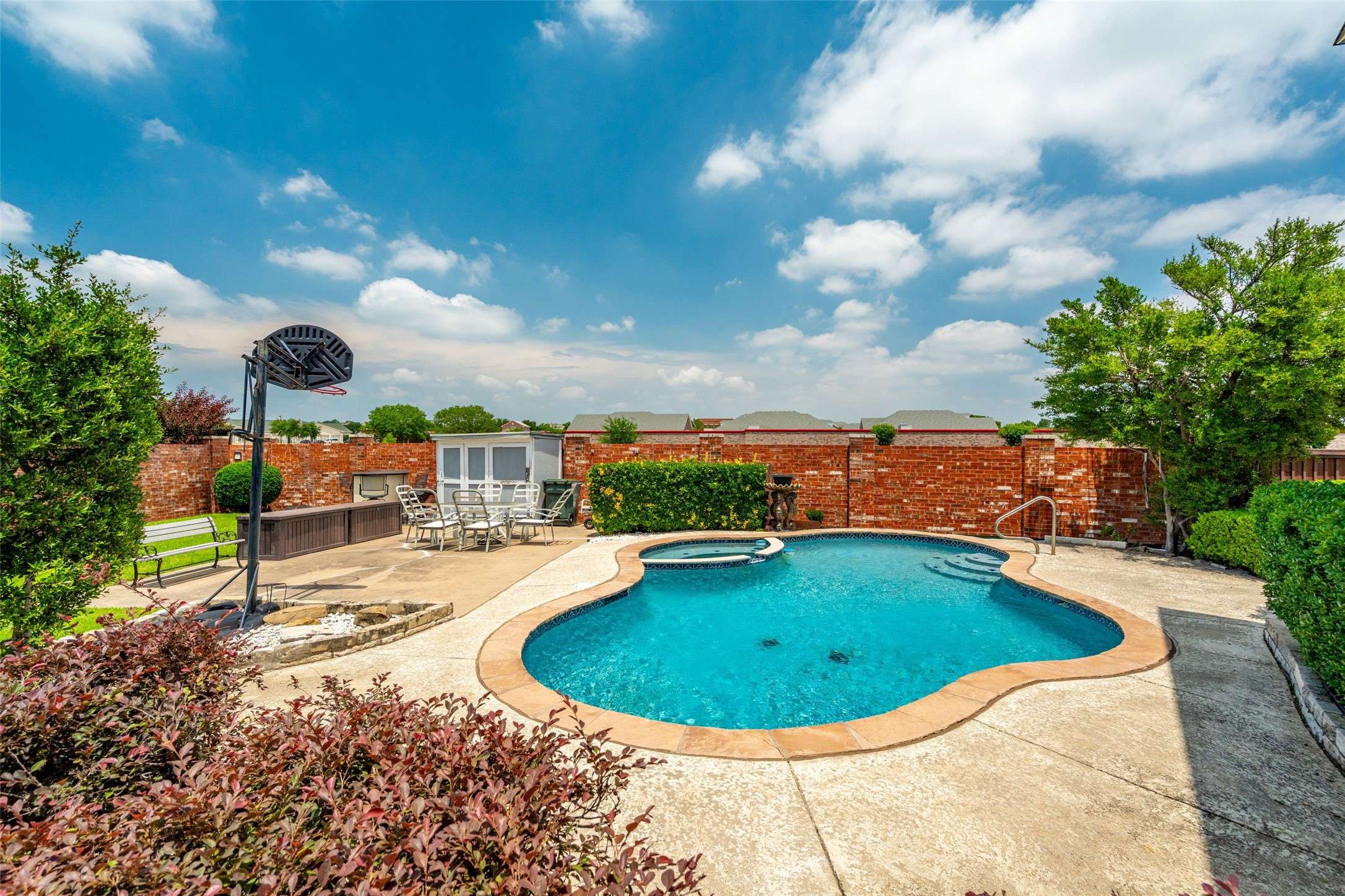 Carrollton, TX 75010,3936 Gillespie DR