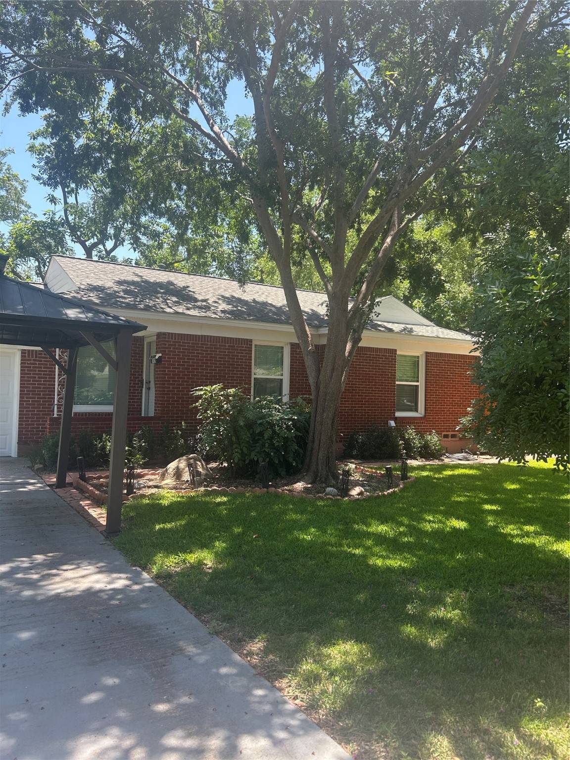 Dallas, TX 75228,10420 Aledo DR