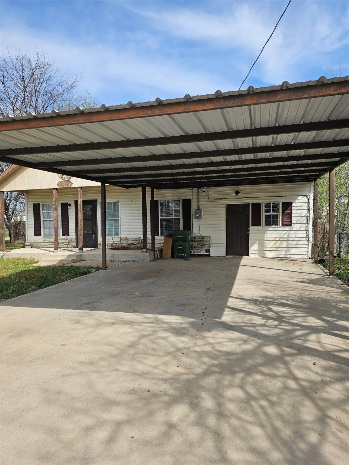 Mineral Wells, TX 76067,1005 8 1/2 ST